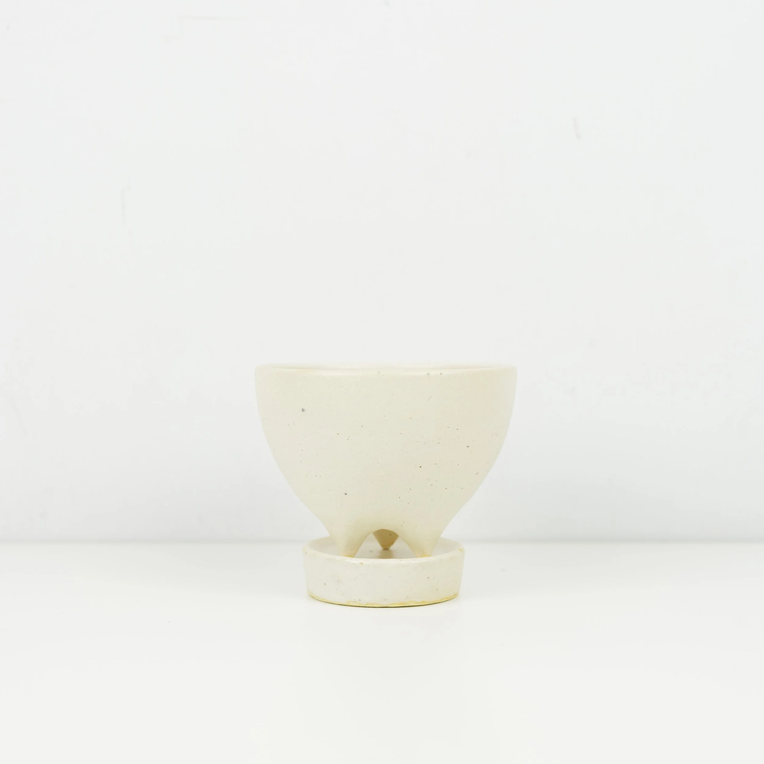 YAYA Original Handmade White Planter With Saucer set (M)