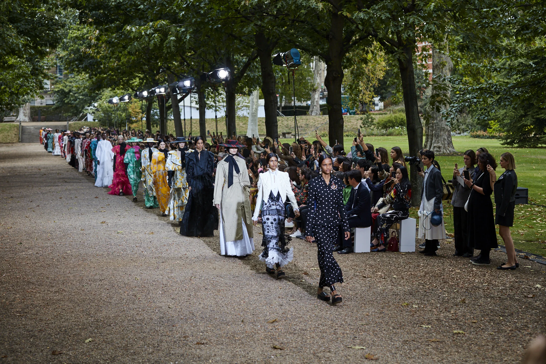 ERDEM @ Gray's Inn Walk Gardens | London Fashion Week