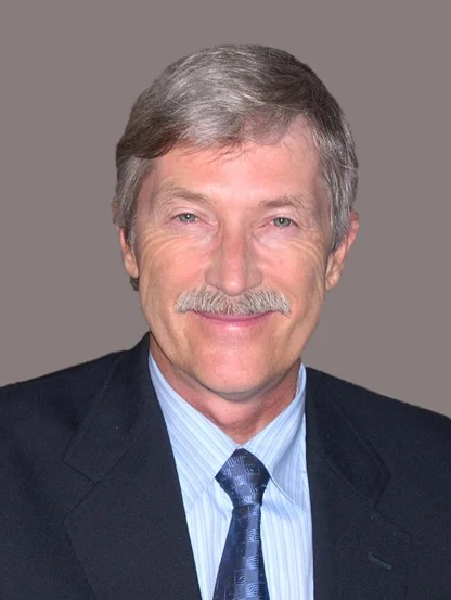 PHOTO Larry Scherwitz.jpg