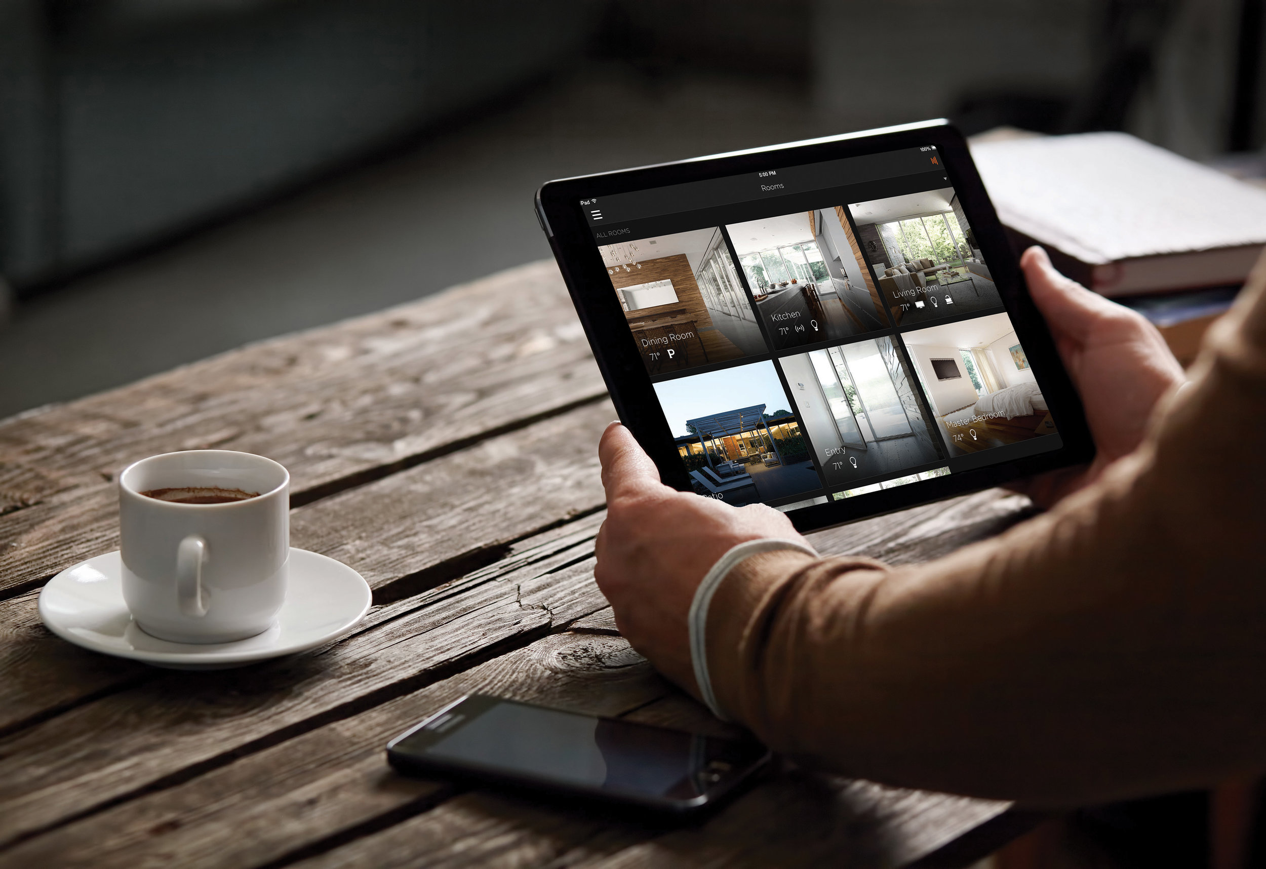 Savant iPad Coffee Tabe.jpg
