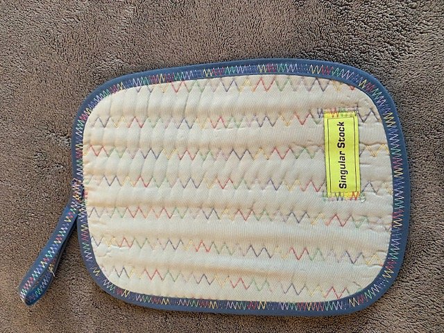 Pot Holder_#644_Blue Yarn Cats_back_05_09_25.jpeg