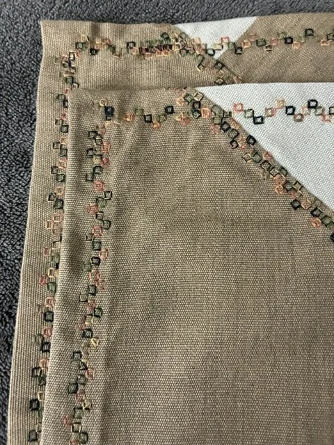 Placemats_#686_Luncheon Placemats_detail_07_27_26.jpeg