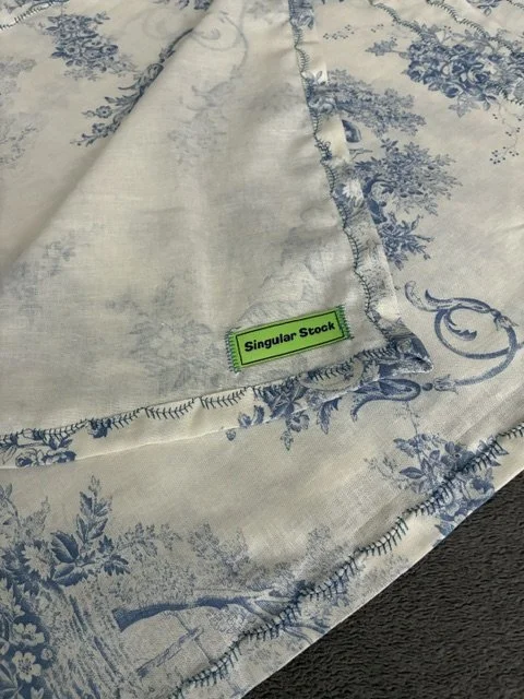 #689_Napkins_Napkins in Blue Toile_back_08_15_26.jpeg