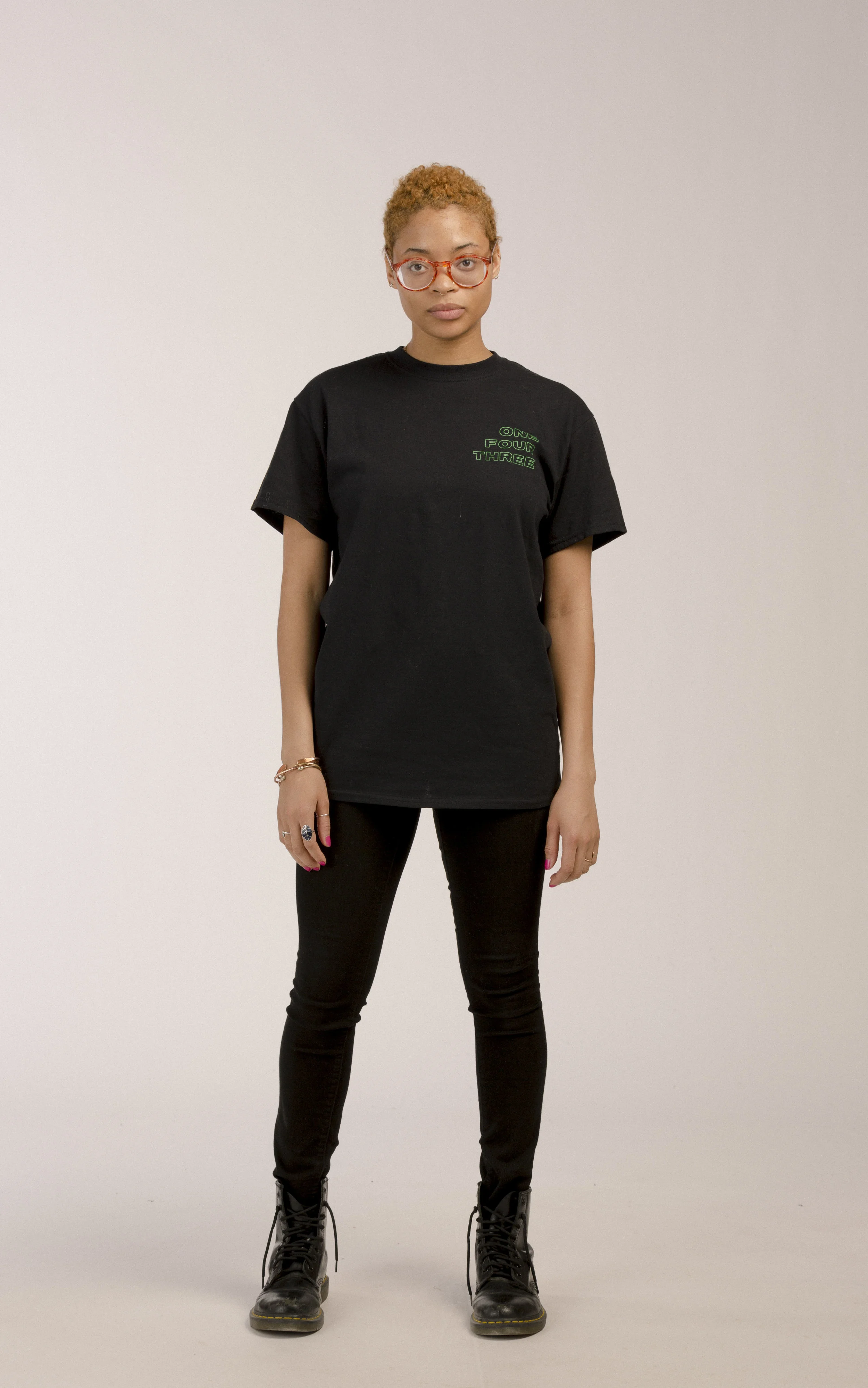 143Tshirt_product.jpg