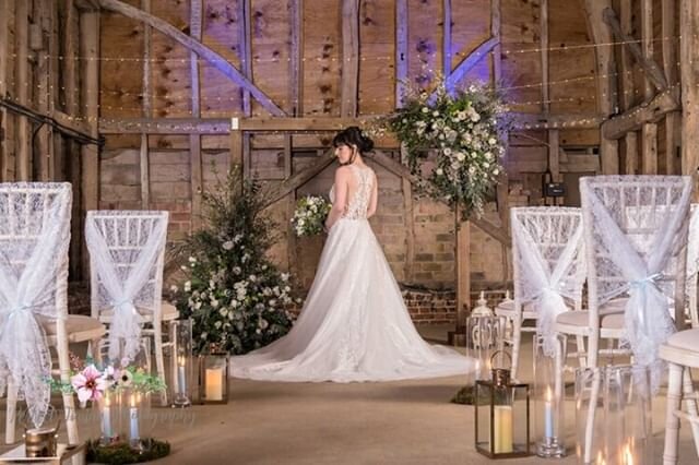 Say your 'I Do's' at The Barn, an intimate setting perfectly set for your special day x⠀⠀⠀⠀⠀⠀⠀⠀⠀
⠀⠀⠀⠀⠀⠀⠀⠀⠀
Photo @perfect_timing_photography ⠀⠀⠀⠀⠀⠀⠀⠀⠀
Flowers @hopyardlane⠀⠀⠀⠀⠀⠀⠀⠀⠀
Styling @sparklingeventweddinghire⠀⠀⠀⠀⠀⠀⠀⠀⠀
Dress @ivoryandlaceb⠀⠀⠀⠀⠀