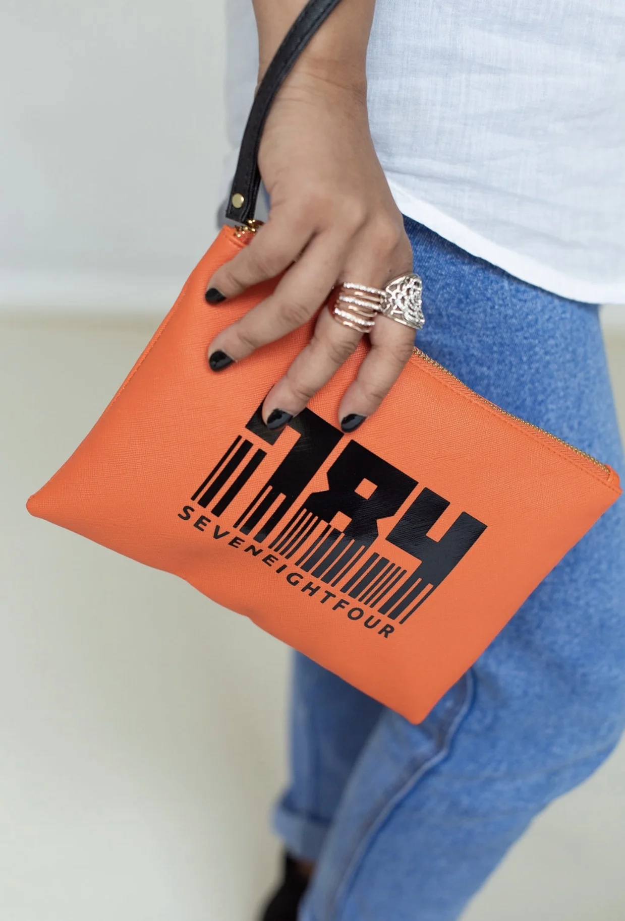 32BD49A2-581B-43D8-95FE-84CD4E660682