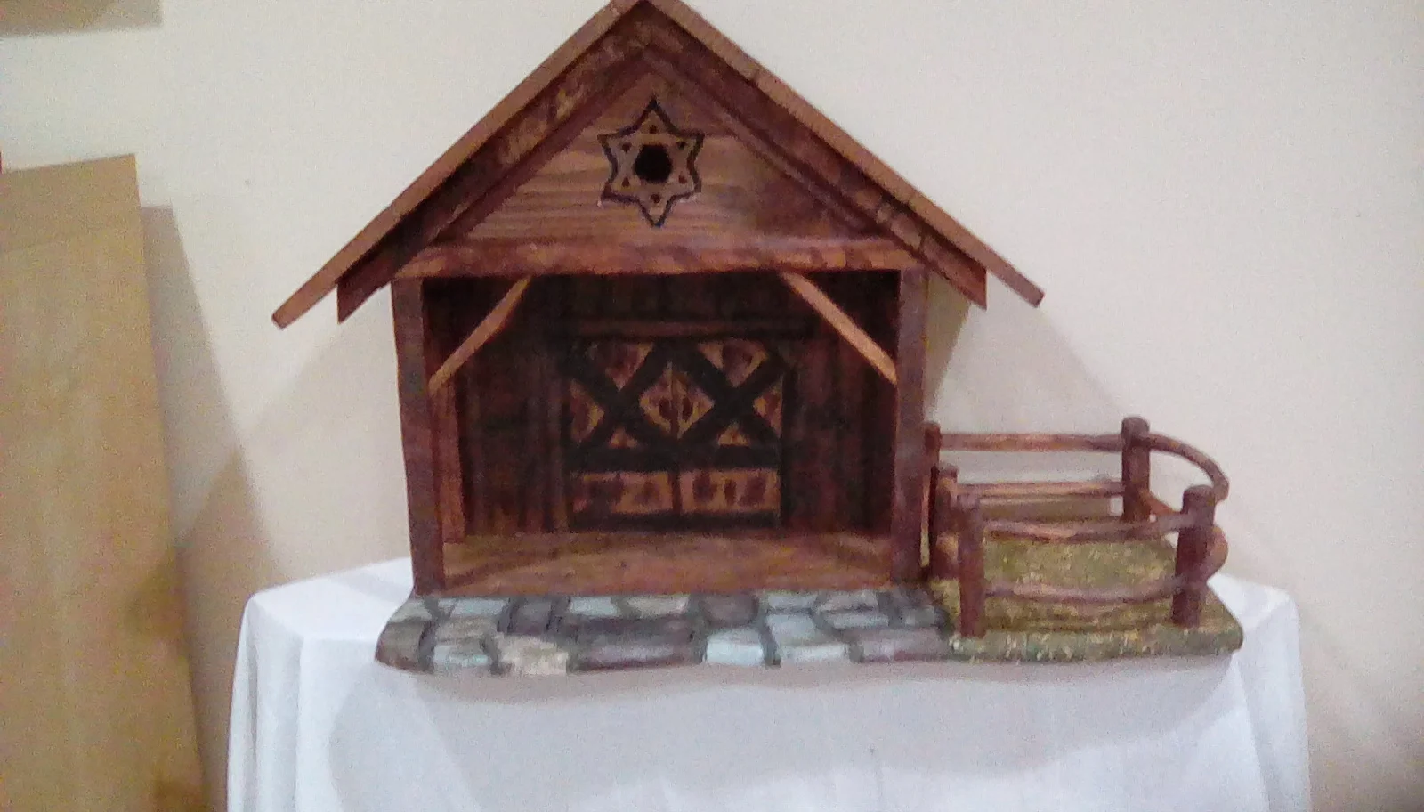Larger Creche with Fenced Yard