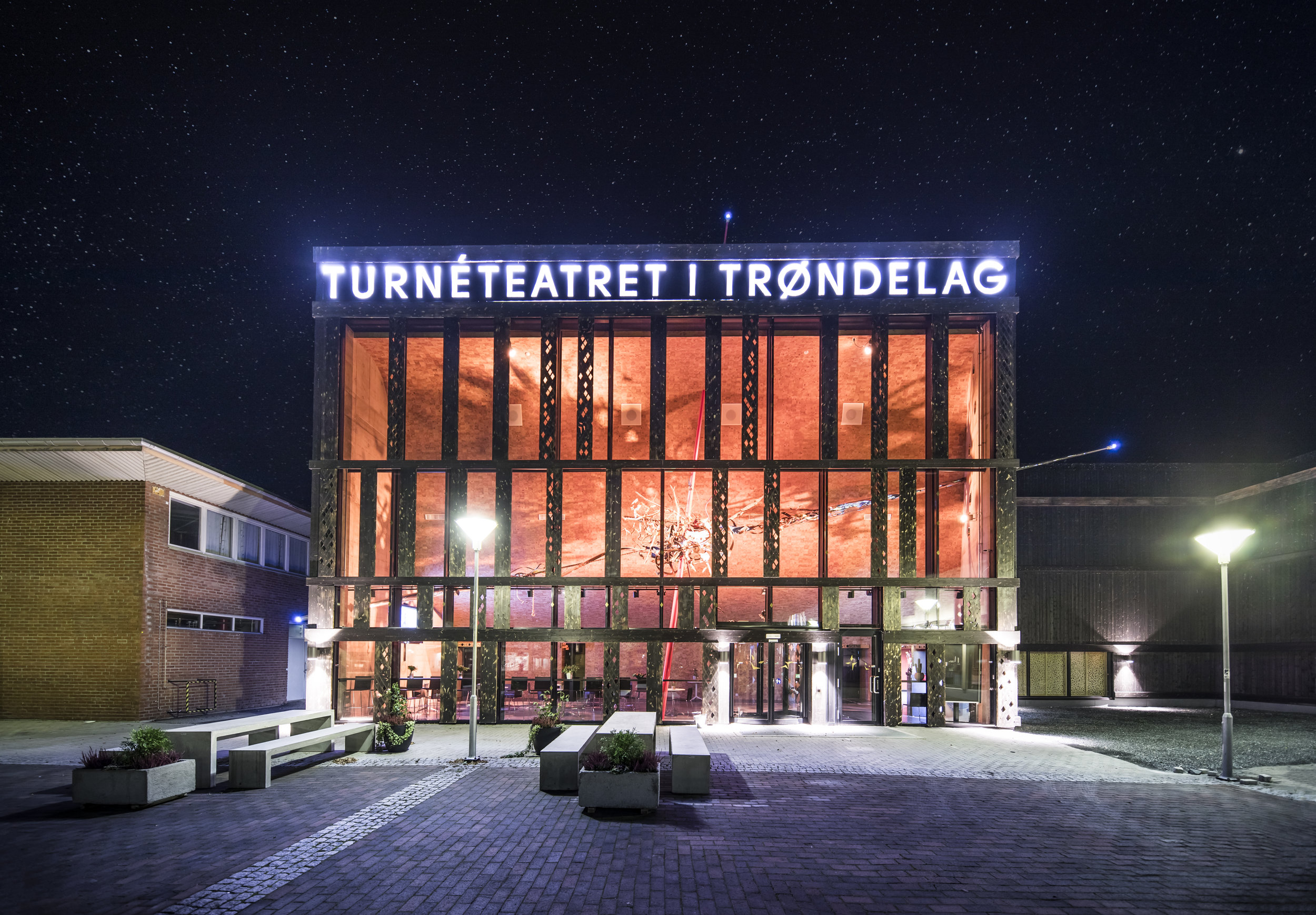 GerhardsenKarlsen_Turneteatret_003.JPG