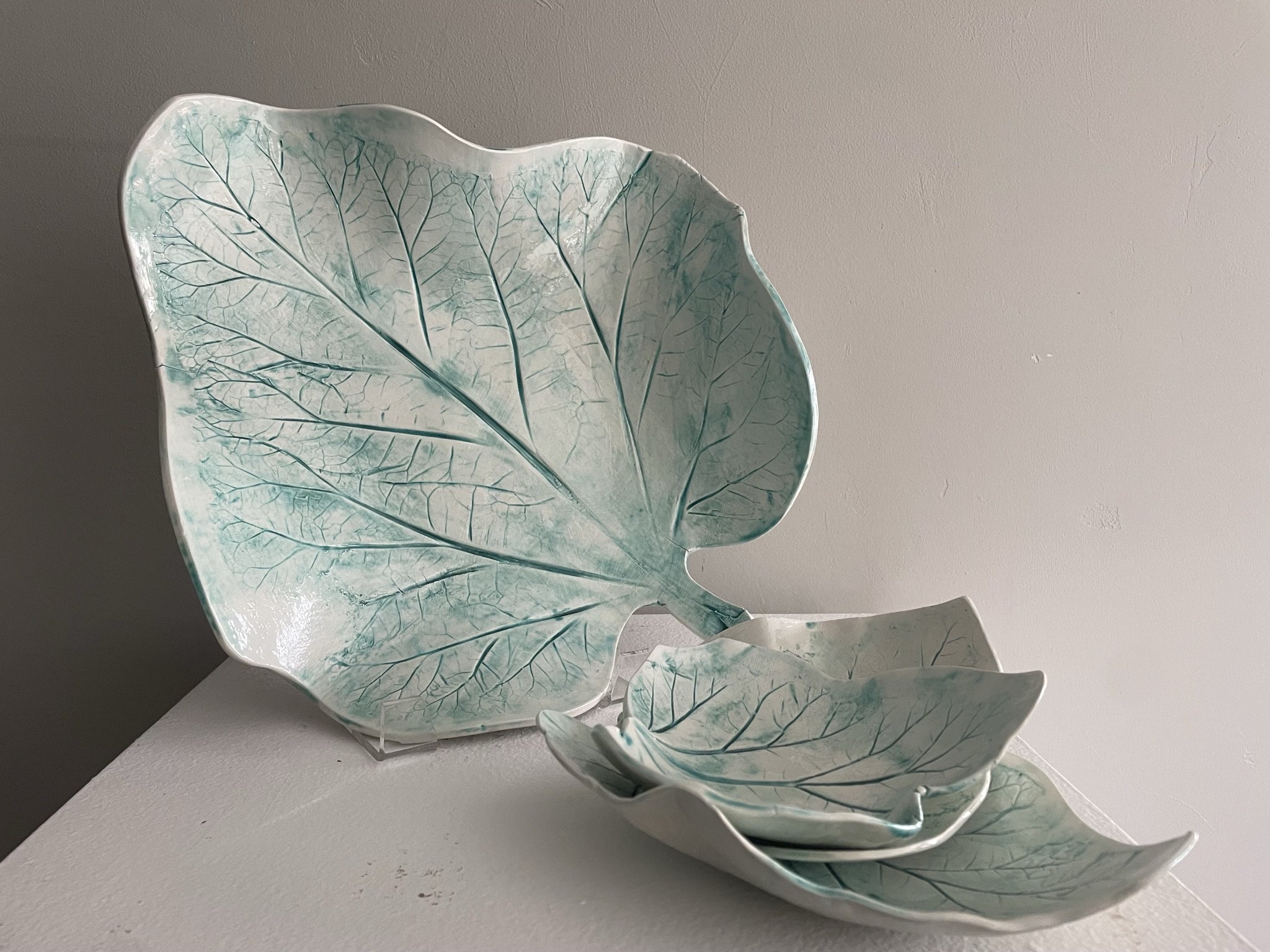 Leaf Platter and Plate Bundle (Green)