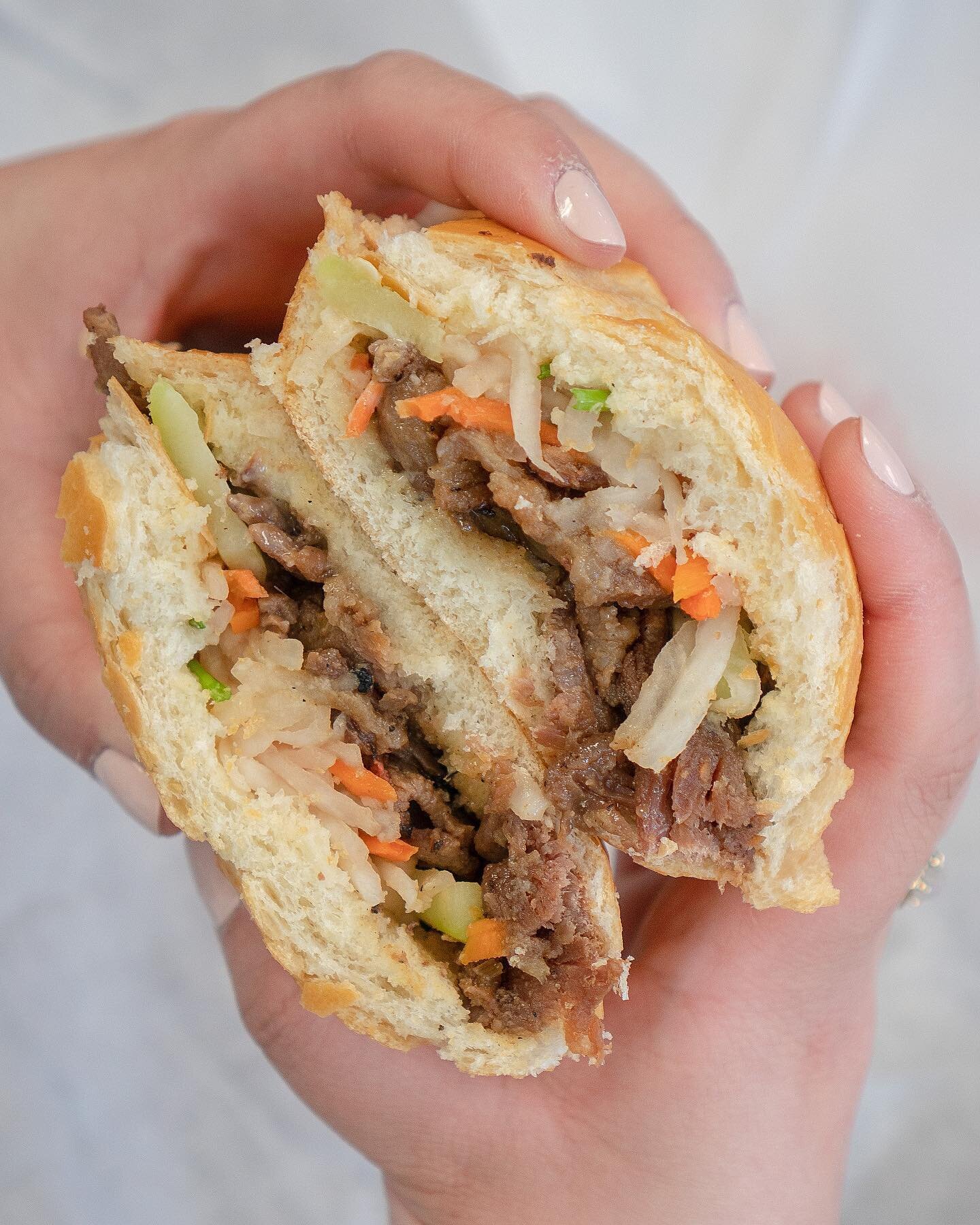 📍 Edmonds - Yeh Yeh&rsquo;s

Dine in and takeout 

What we ordered: 
- Grilled Pork Banh Mi

One of our favorite banh mis in the Greater Seattle Area can be found in Edmonds, WA in a little hole in the wall spot right off high way 99! It&rsquo;s a b