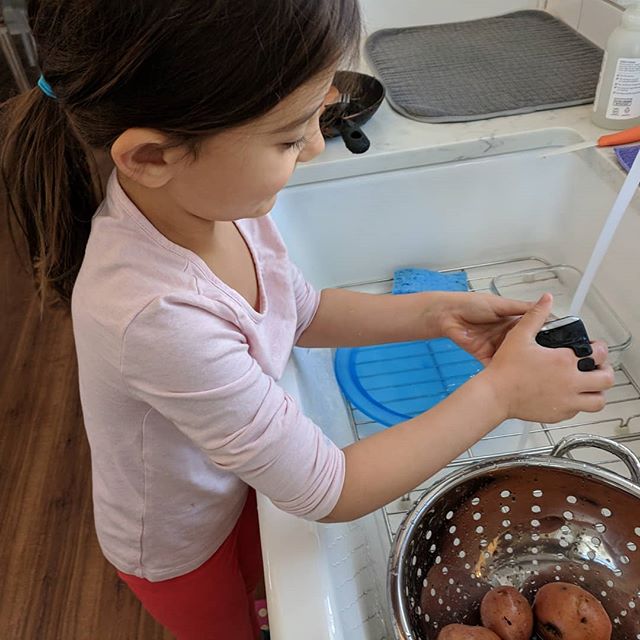 When kids take our cooking classes they help with Thanksgiving prep! Wishing everyone a very Happy Thanksgiving! #thankful #thanksgiving #makingmemories #family #traditions #kidswhocook #cookingcrewschool