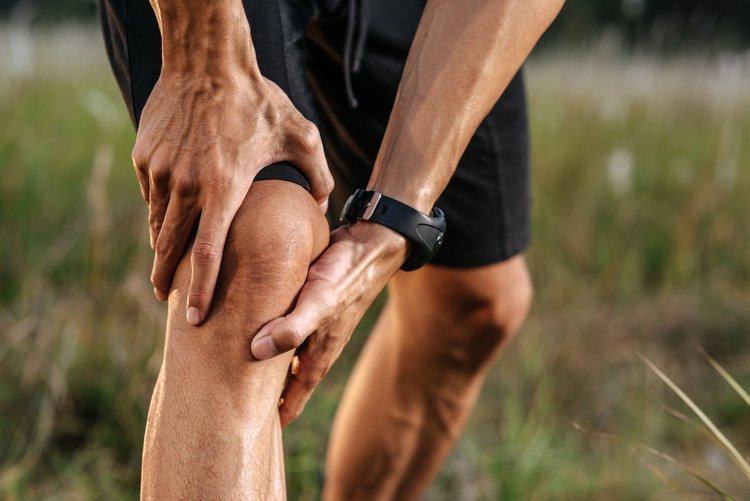 Chronic Arthritis in Knees: Symptoms, Causes and Management