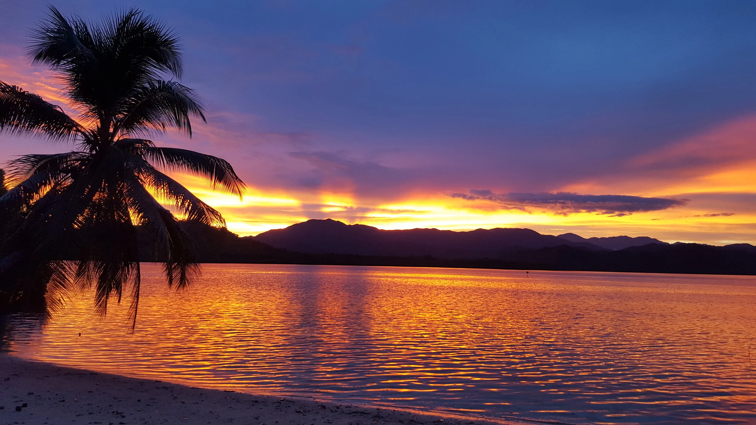 Solomon Islands’ sunset (image by the Solomon Islands’ Visitors Bureau).