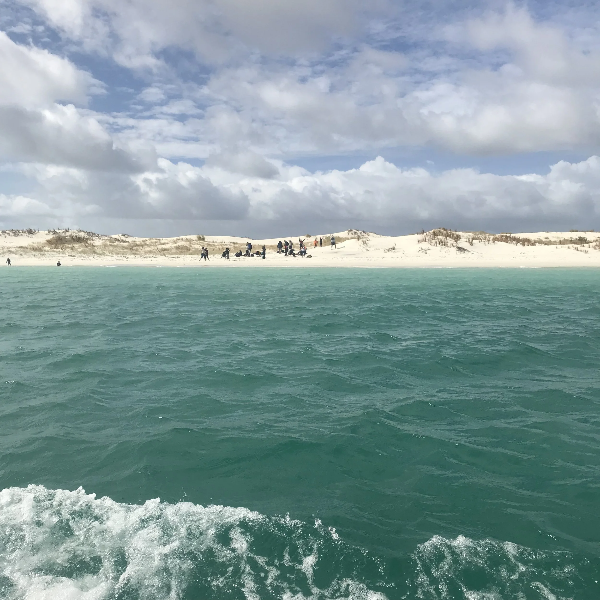 Heading to the white sands of Te Kokota (image by Jacqui Gibson).