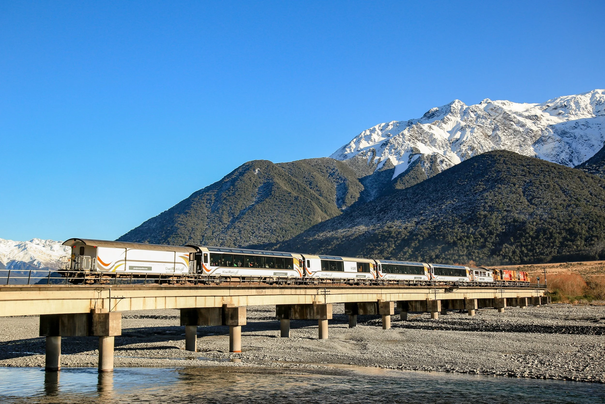 TranzAlpine--Crossing-Waimakariri-River-Bridge--RP252.jpg