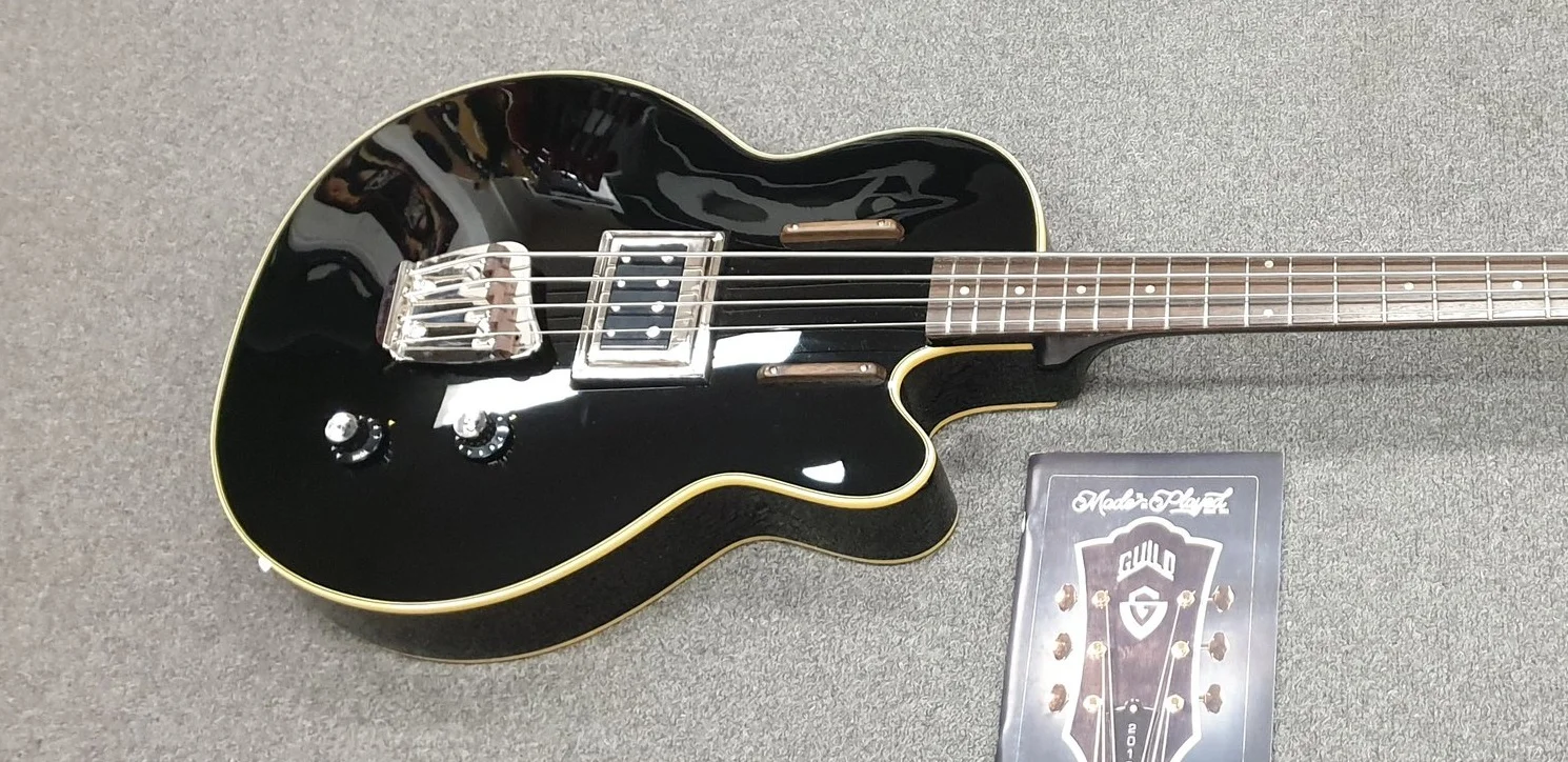 Guild M-85 Bass Black w/ Hardcase