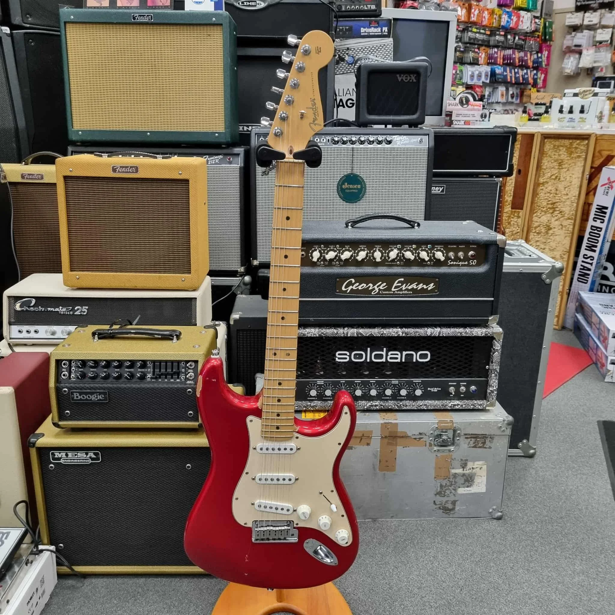 2003 FENDER Strat Candy Apple Red Secondhand