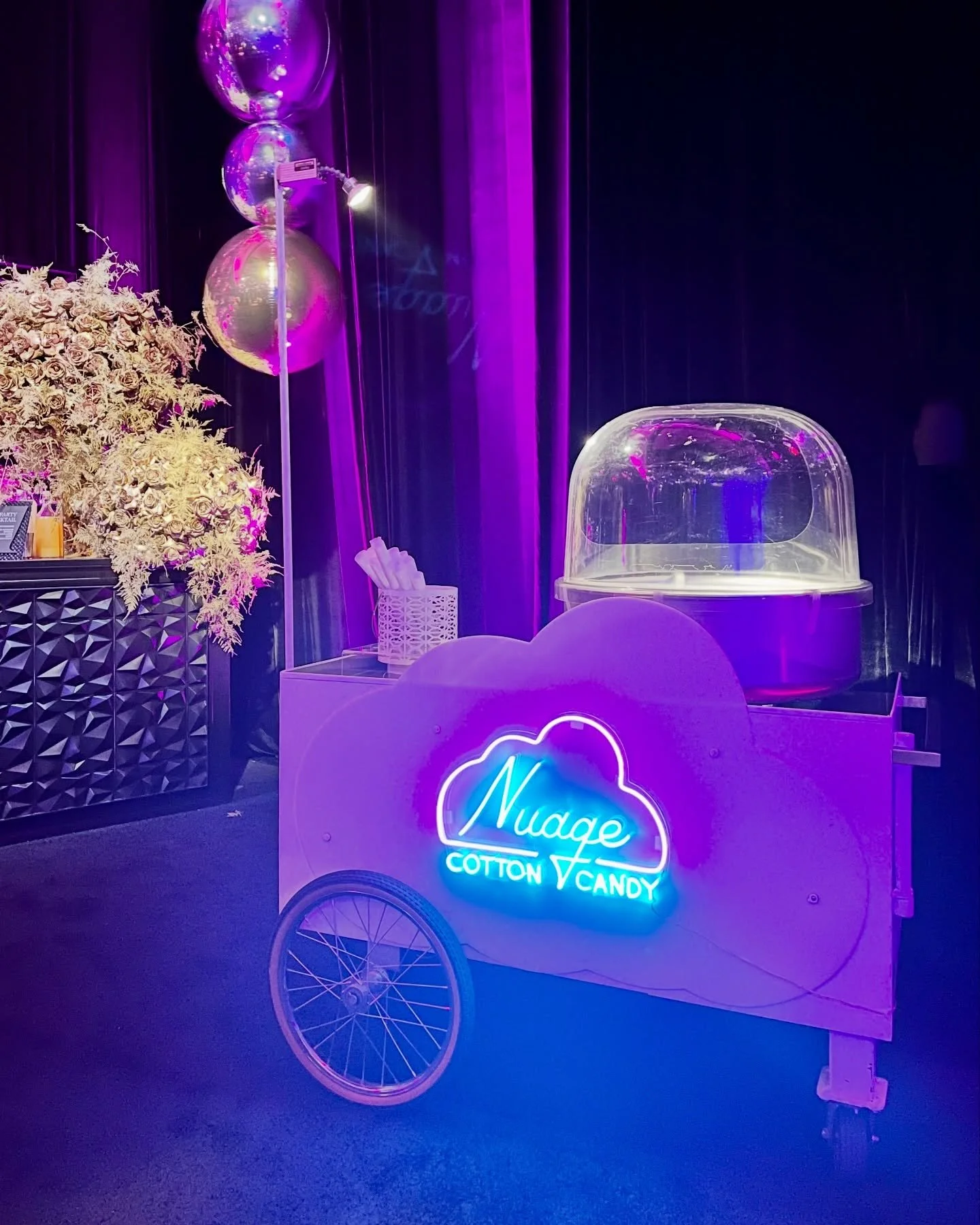 Luxury events are all about the details. 
At Nuage, our carts blend seamlessly into elegant settings while delivering the polished service high-end events expect.

To inquire about our services, visit our website (link in bio).

#LasVegasEvents #LasV