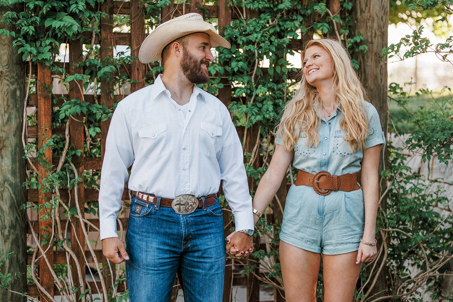 Nikita-and-Wes-Engagement-Session-OPPD-Arboretum-6.jpg