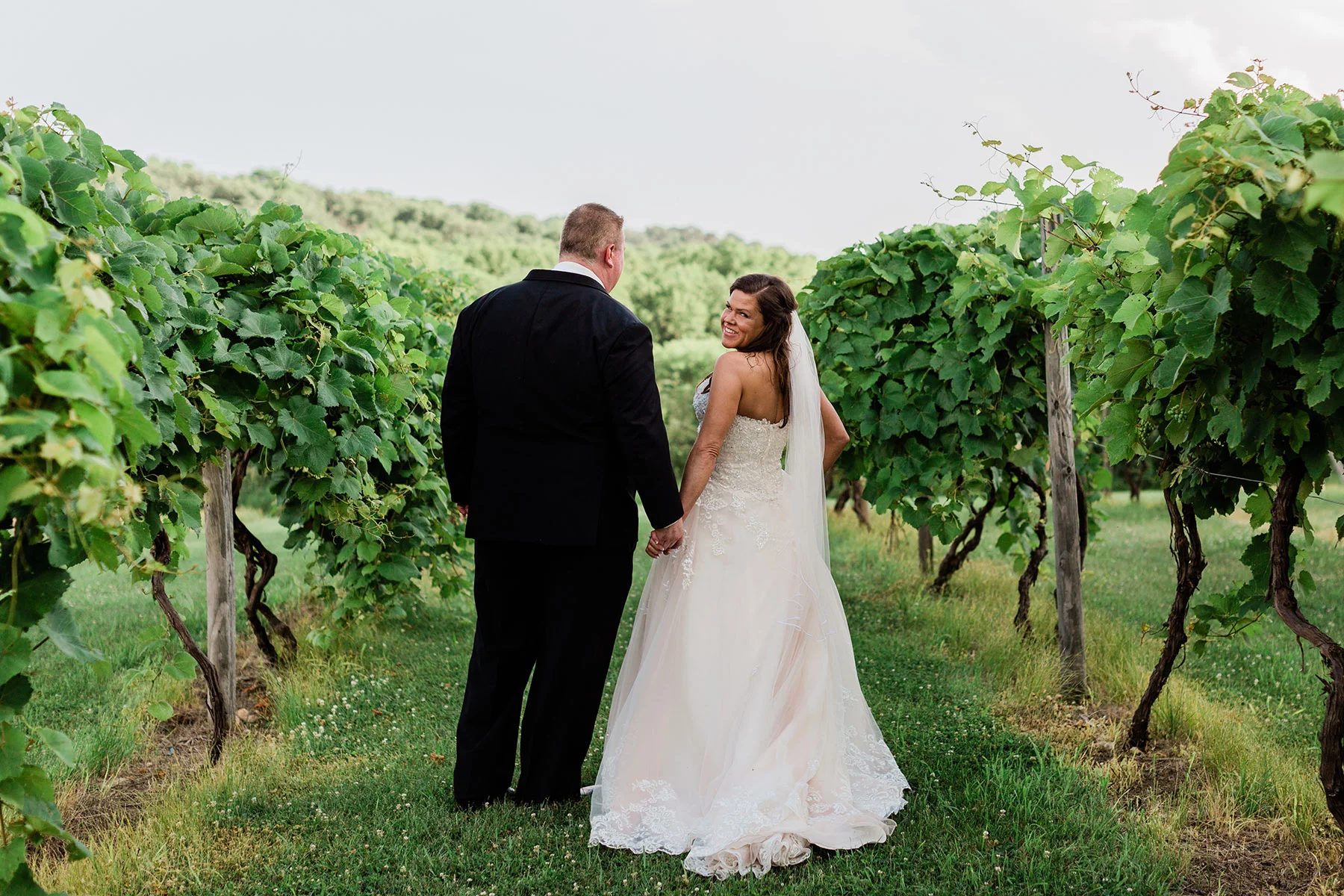 Slattery_Vintage_Estates_Nebraska_Wedding_Kerry_Jay-317.jpg