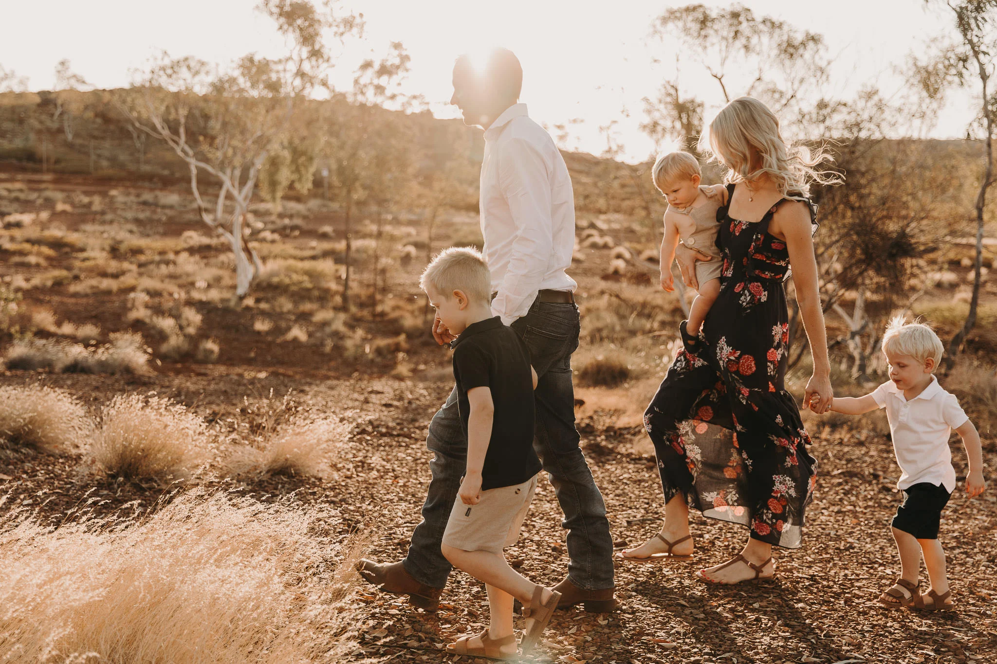outdoor-family-session-mount-isa8.jpg