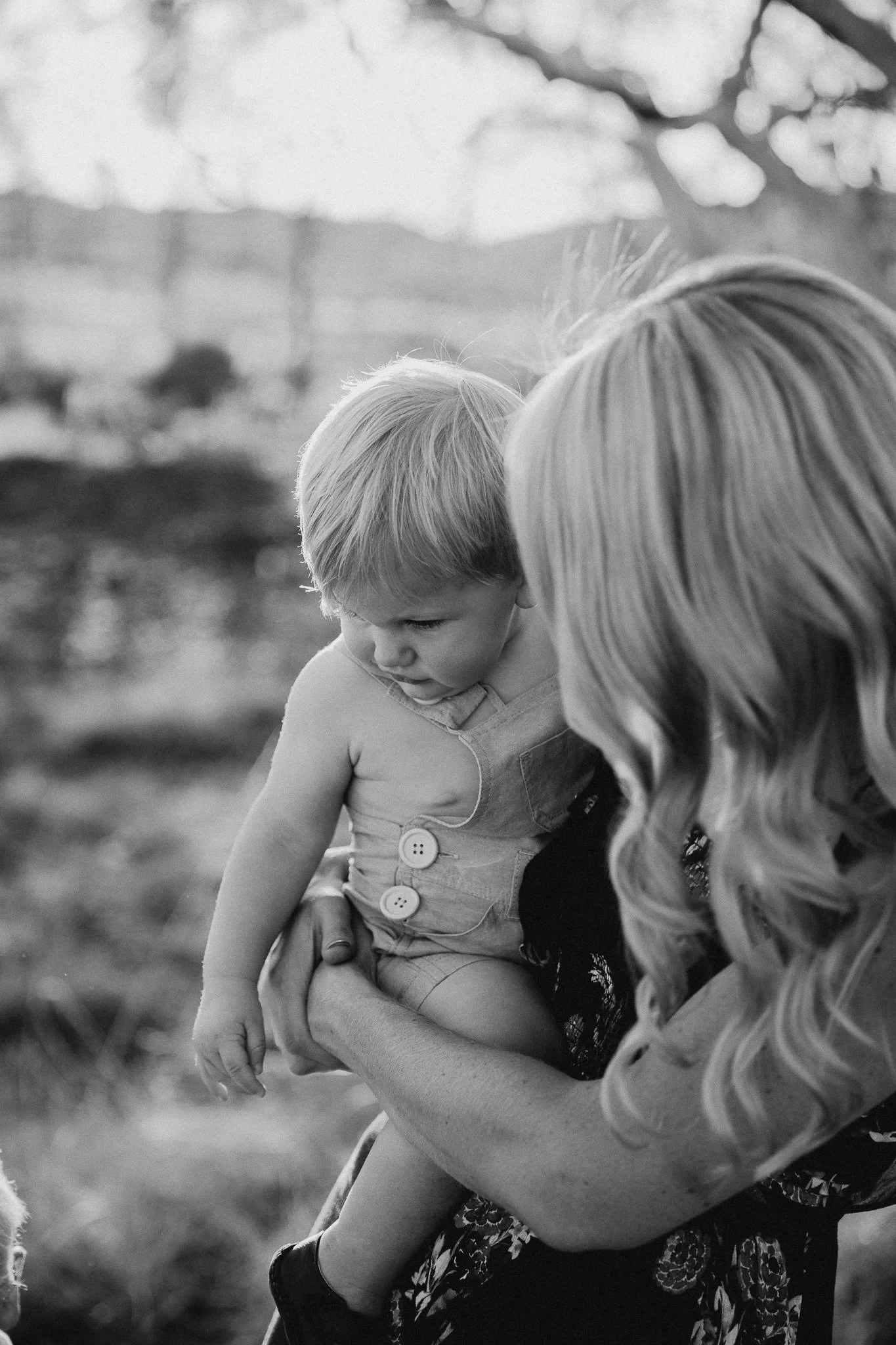 outdoor-family-session-mount-isa11.jpg