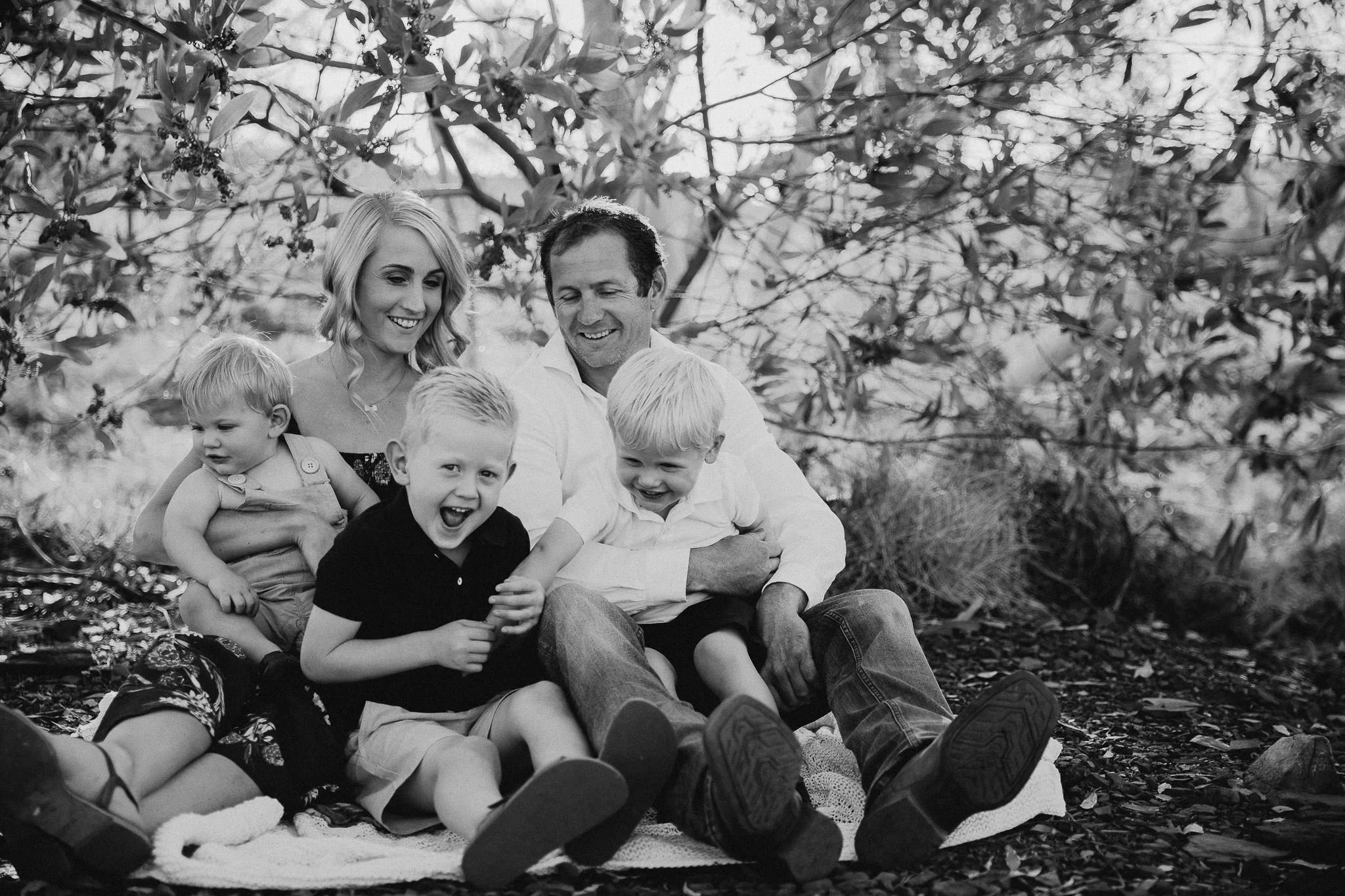 outdoor-family-session-mount-isa18.jpg