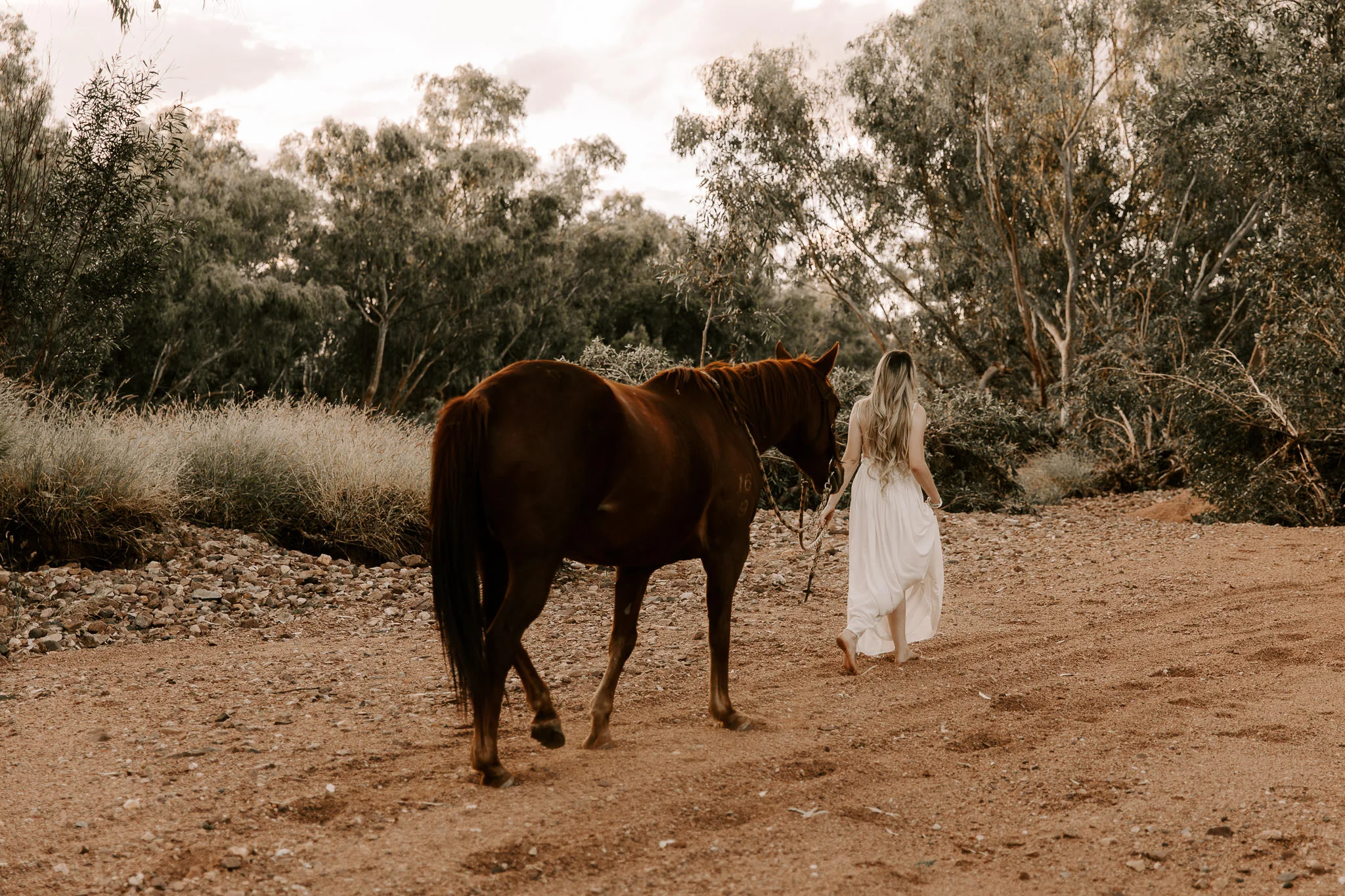 outdoor-portrait-session-mount-isa15.jpg