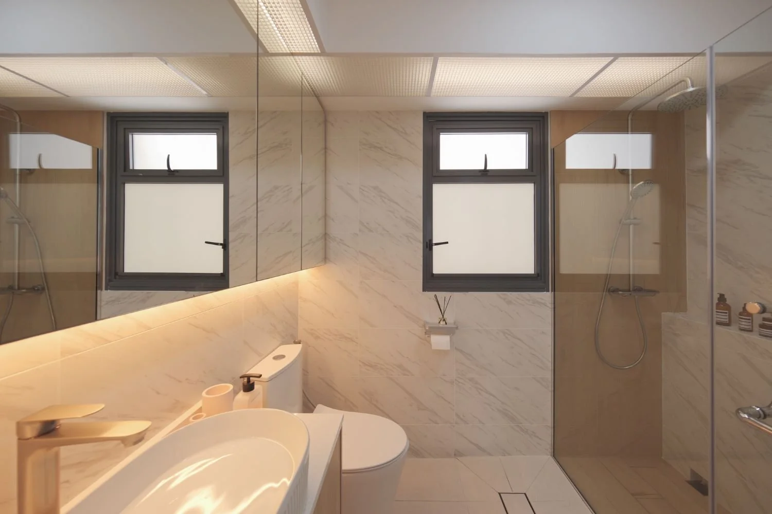 Bathroom Interior Design for 5-Bedroom HDB