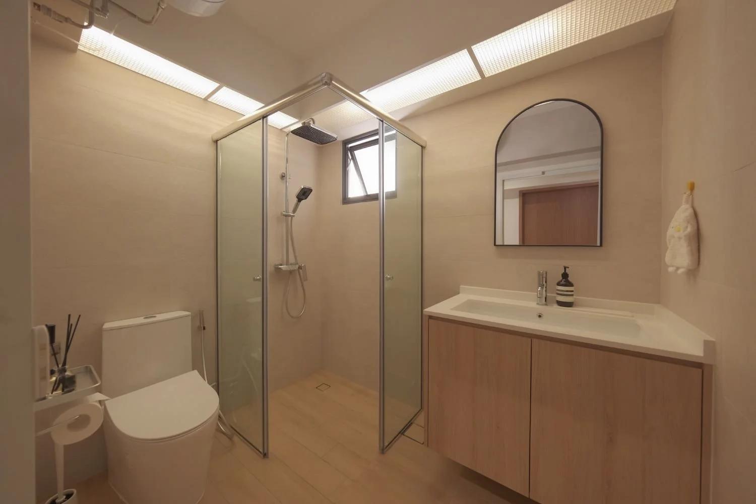 Bathroom Interior Design at 482B Yishun Ave 6