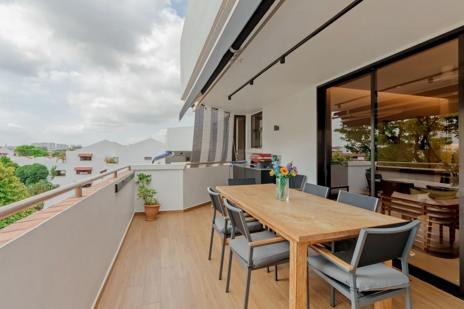 6 Kensington Park – Pastel Contemporary – Balcony Dining Area