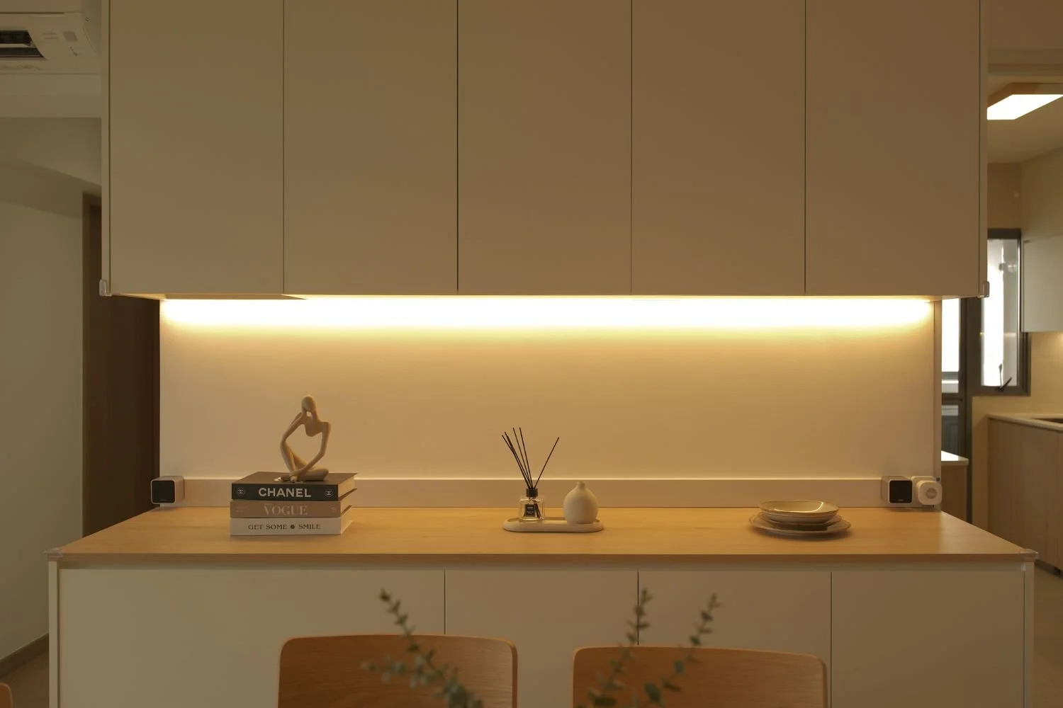 Kitchen Display Shelf Interior Design at 482B Yishun Ave 6