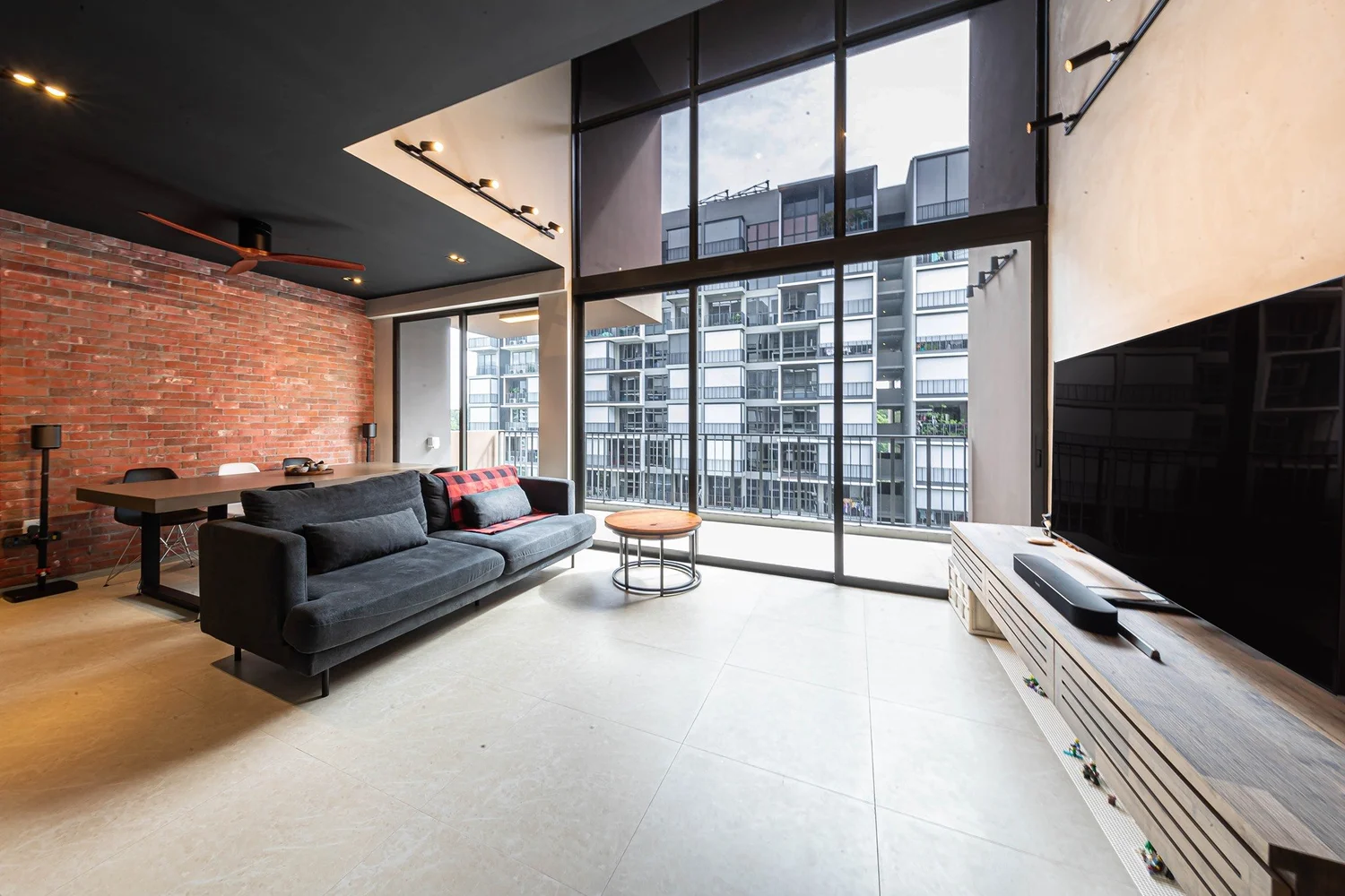Inspiring HDB Maisonette Design Ideas & Executive Condo Decor — Swiss ...