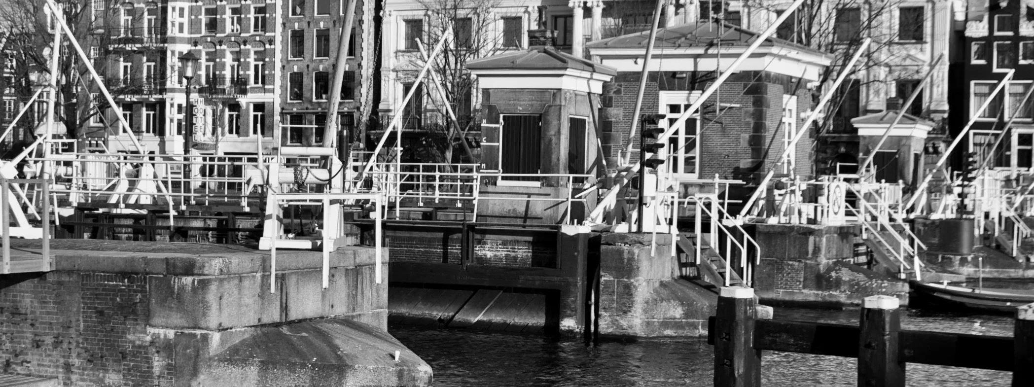 HR Hands Amsterdam 2.jpeg