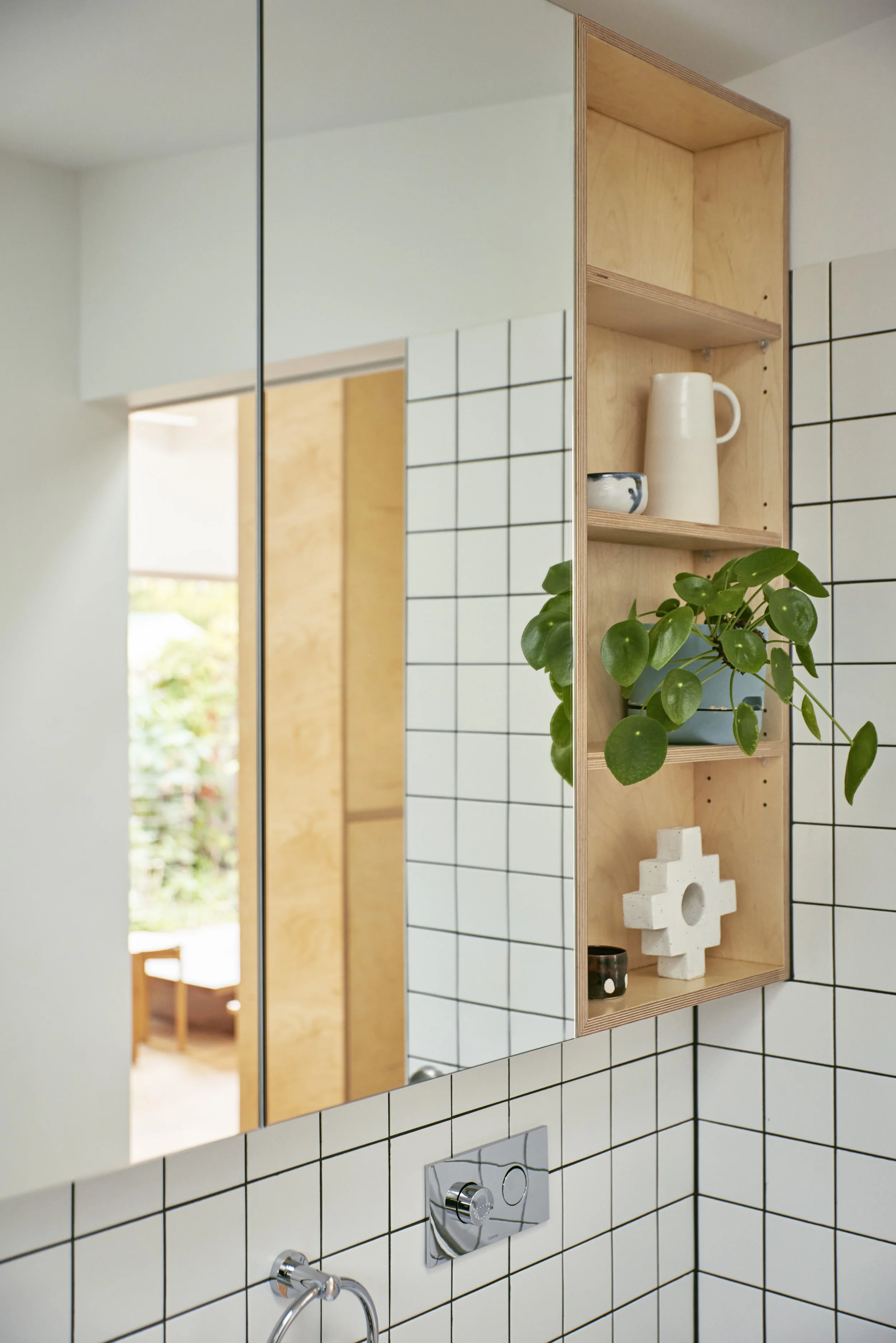 Bathroom03.jpg