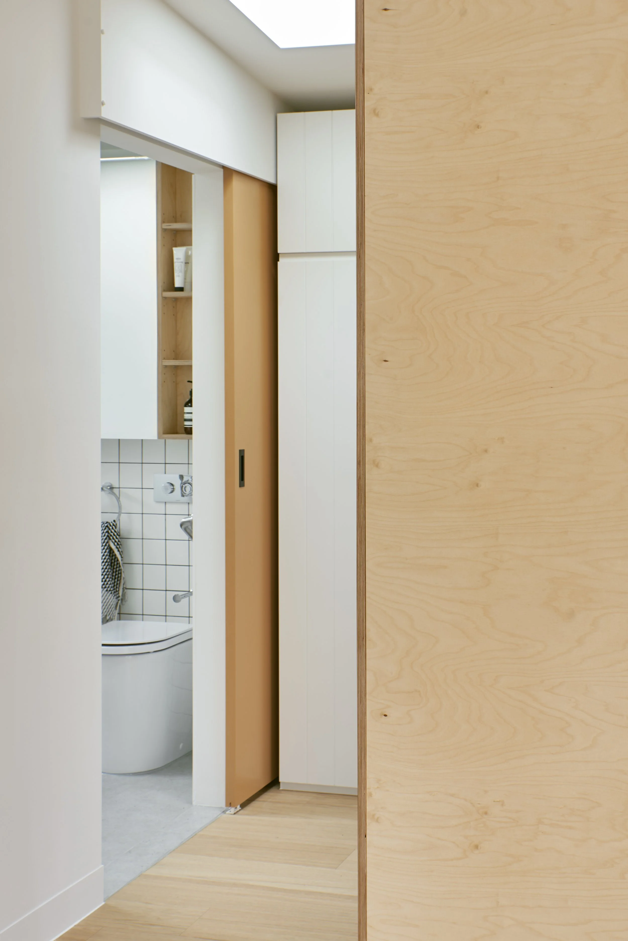 Bathroom05.jpg