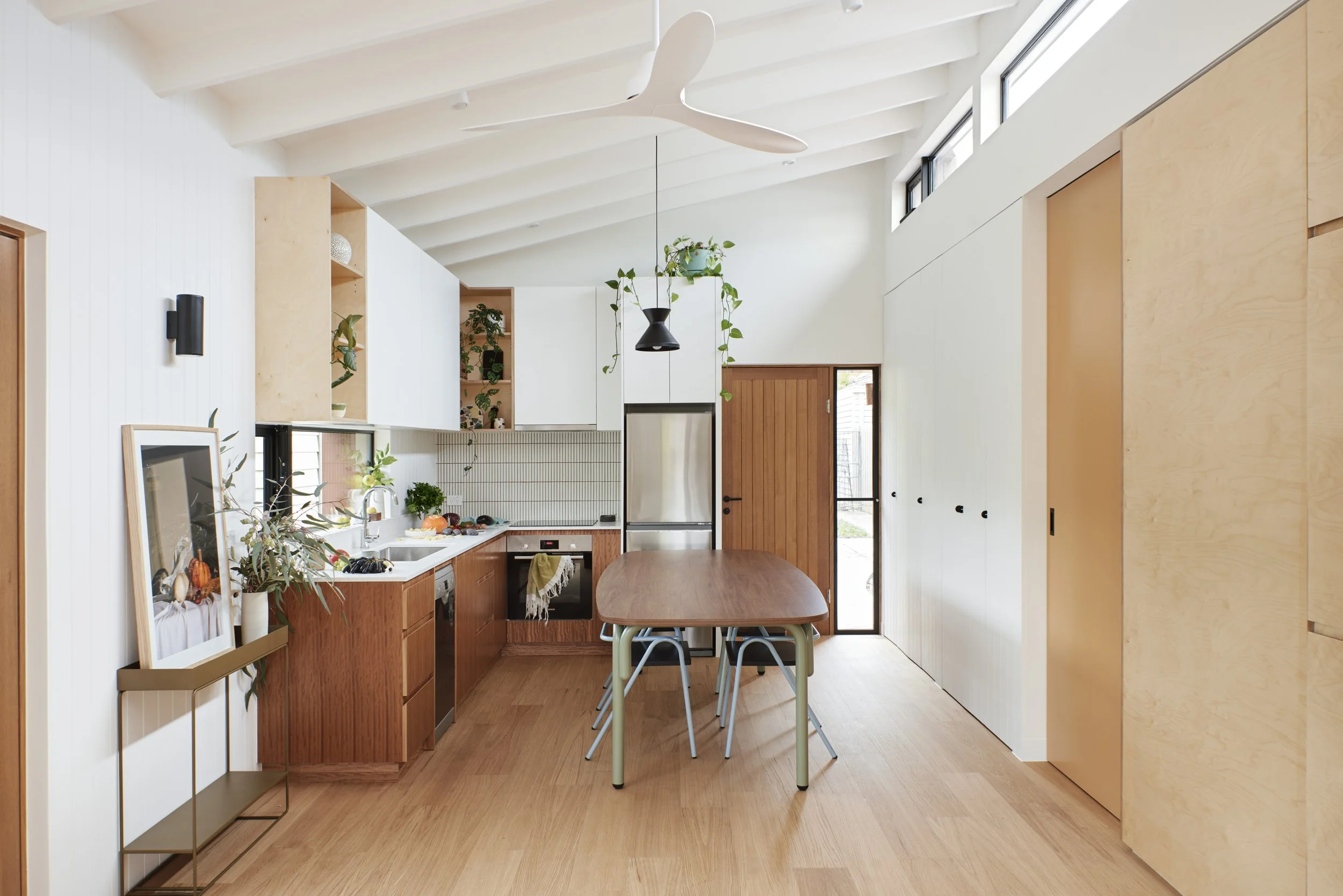 Kitchen05.jpg