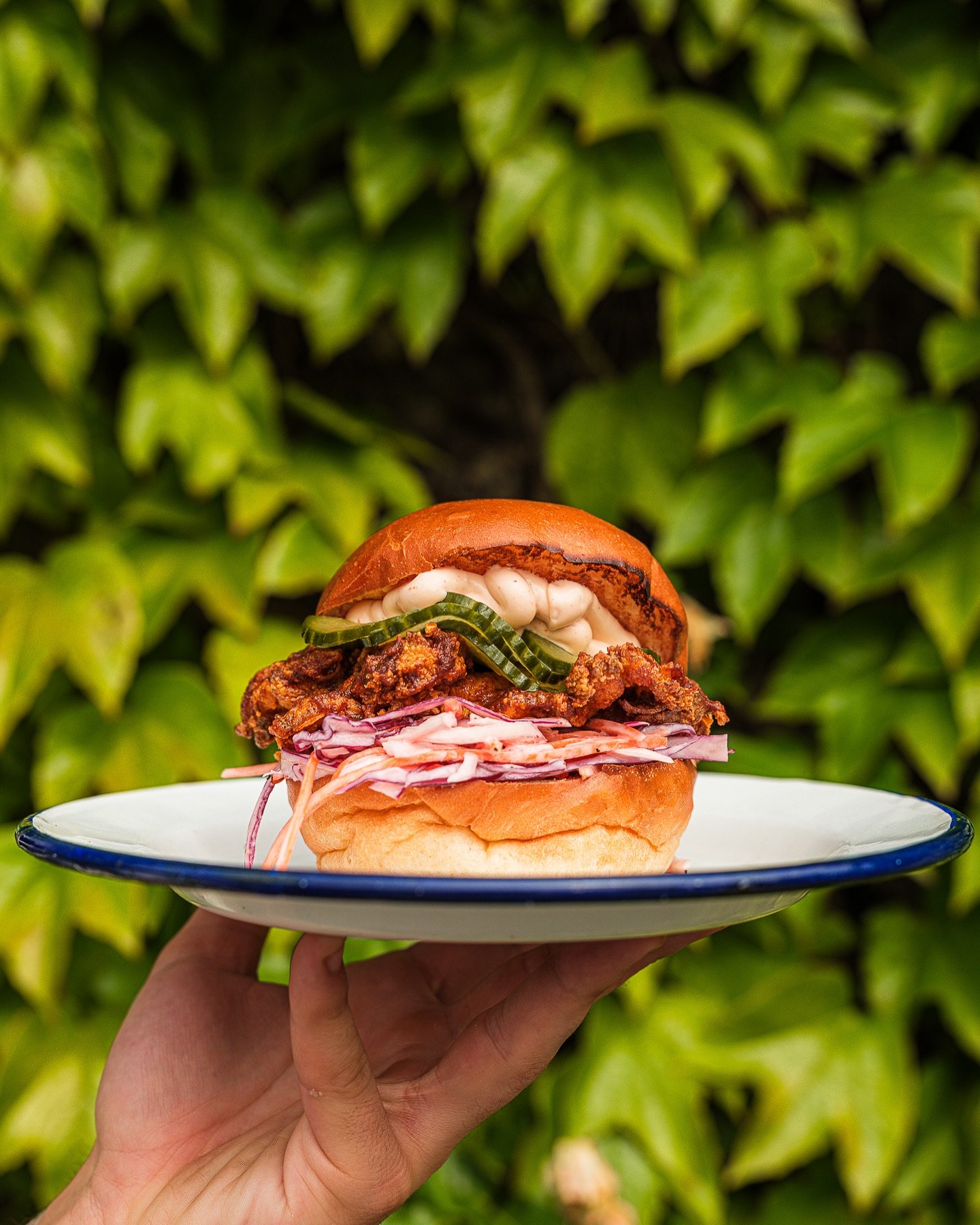 Turn up the heat with our Nashville Hot Chicken burger special on at the moment. Piled high with punchy comeback sauce, crunchy rainbow slaw + our house pickled Q&rsquo;s. 

You definitely don&rsquo;t want to miss this one! 🍔