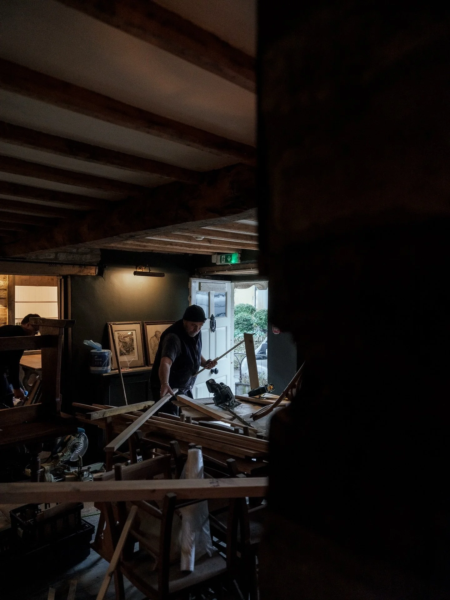 Today was a good day at the pub. There were many on site, the kitchen team were back in, and the tastings were away. There&rsquo;s lots to be excited about with this new menu we&rsquo;re opening up with. 

Sam led the guys on the clean up front. Ther