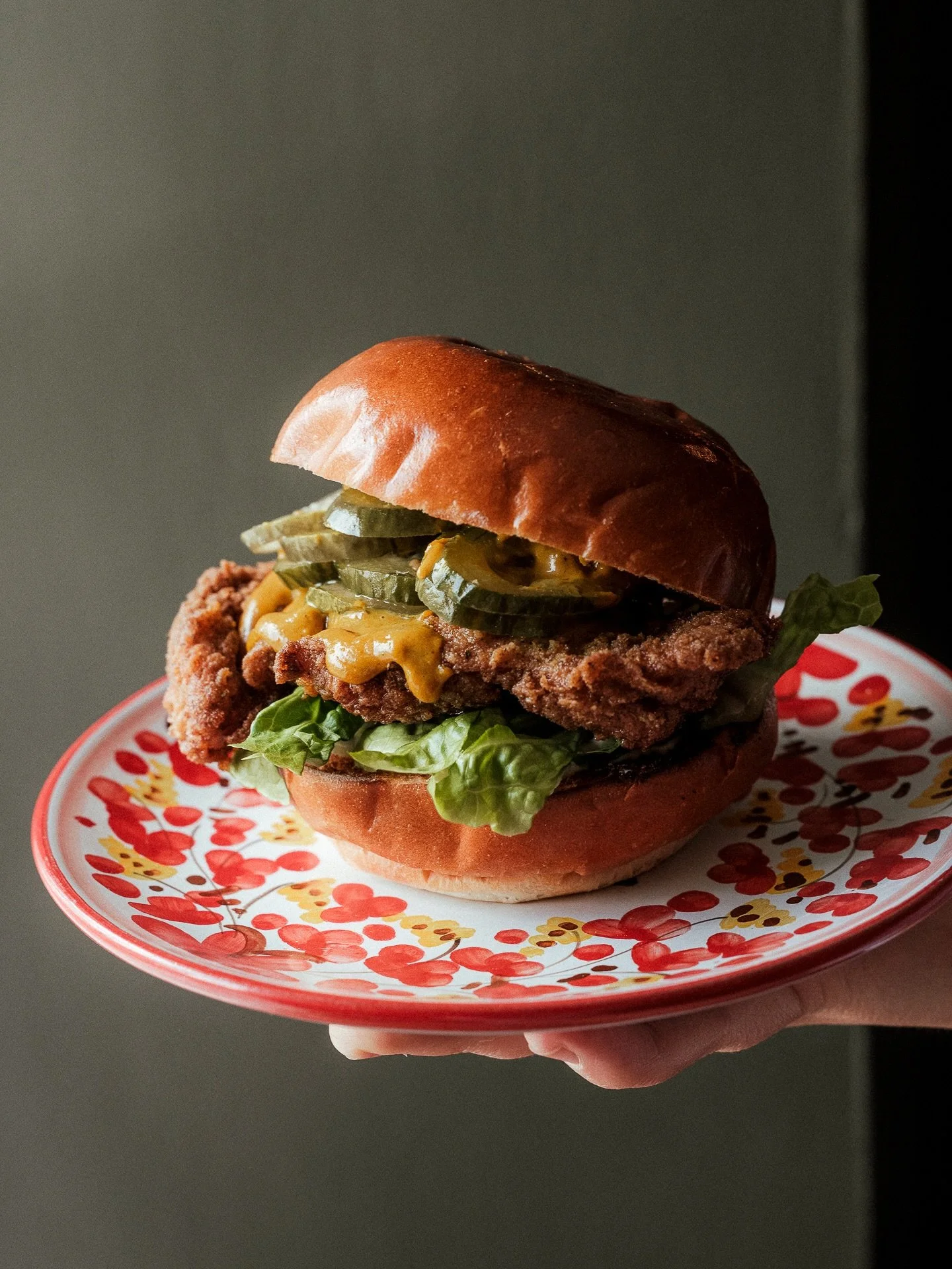 Beauty of a burger special on this weekend.

Satay Chicken, Pickles, Lettuce &amp; Coriander Mayo

Cracker.