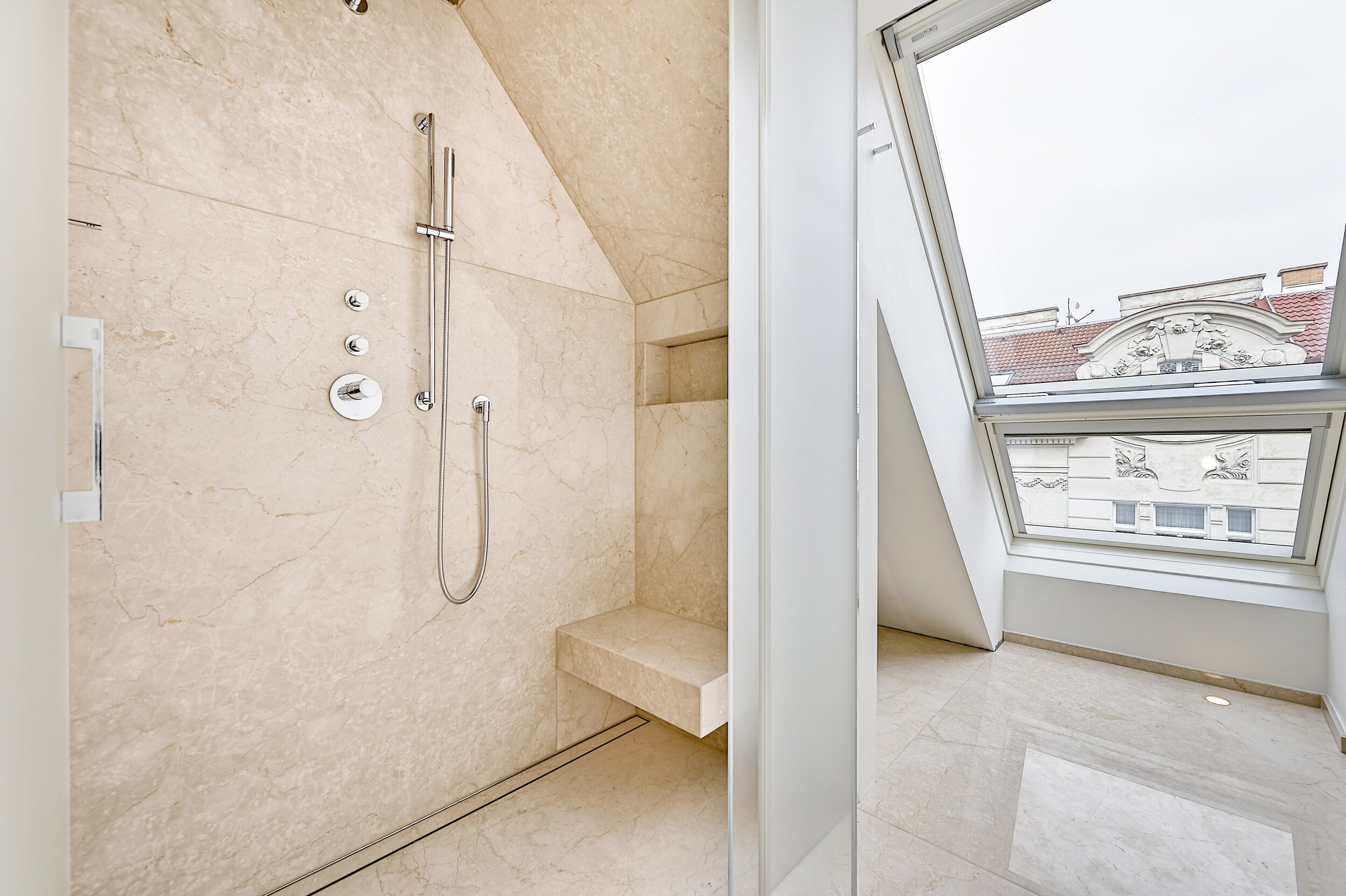 Penthouse S._01.jpg