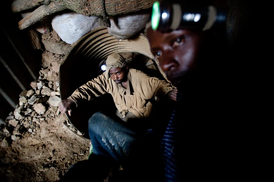 paul-taggart-congo-mining-0000.jpg