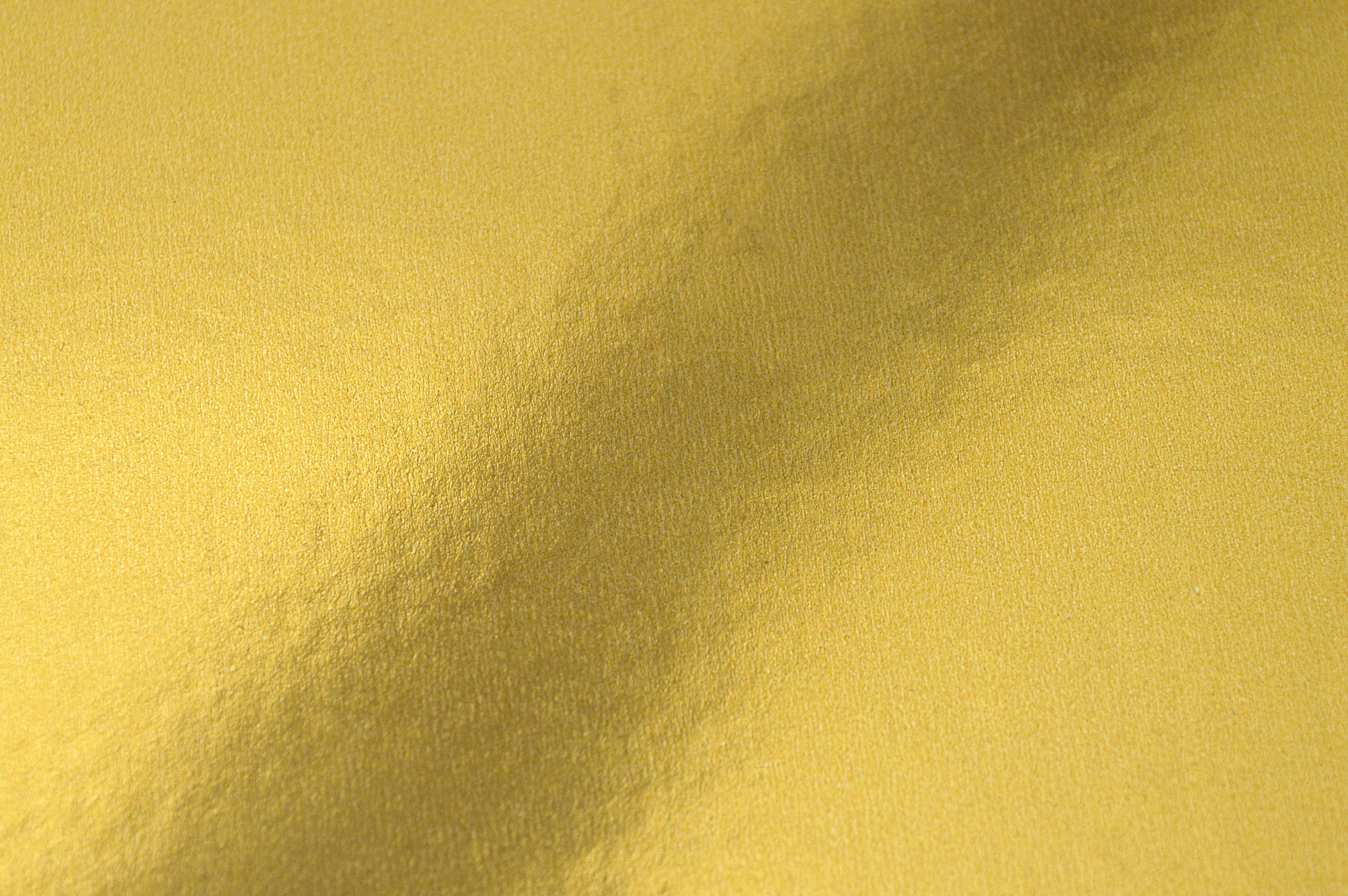 Printing on metallic board: how and when to use it