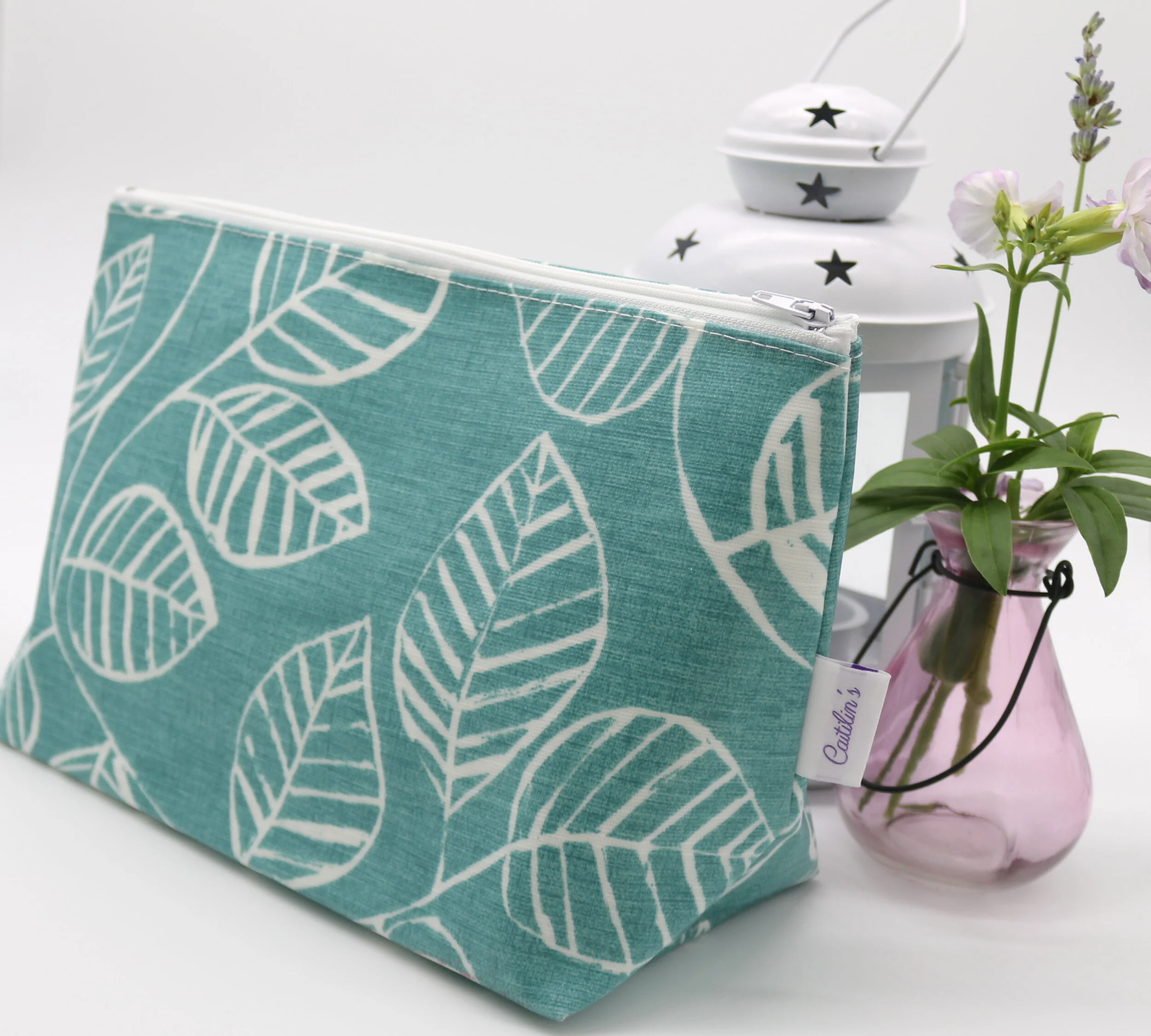 Oilcloth Stand  Alone Green Leaf Design Washbag