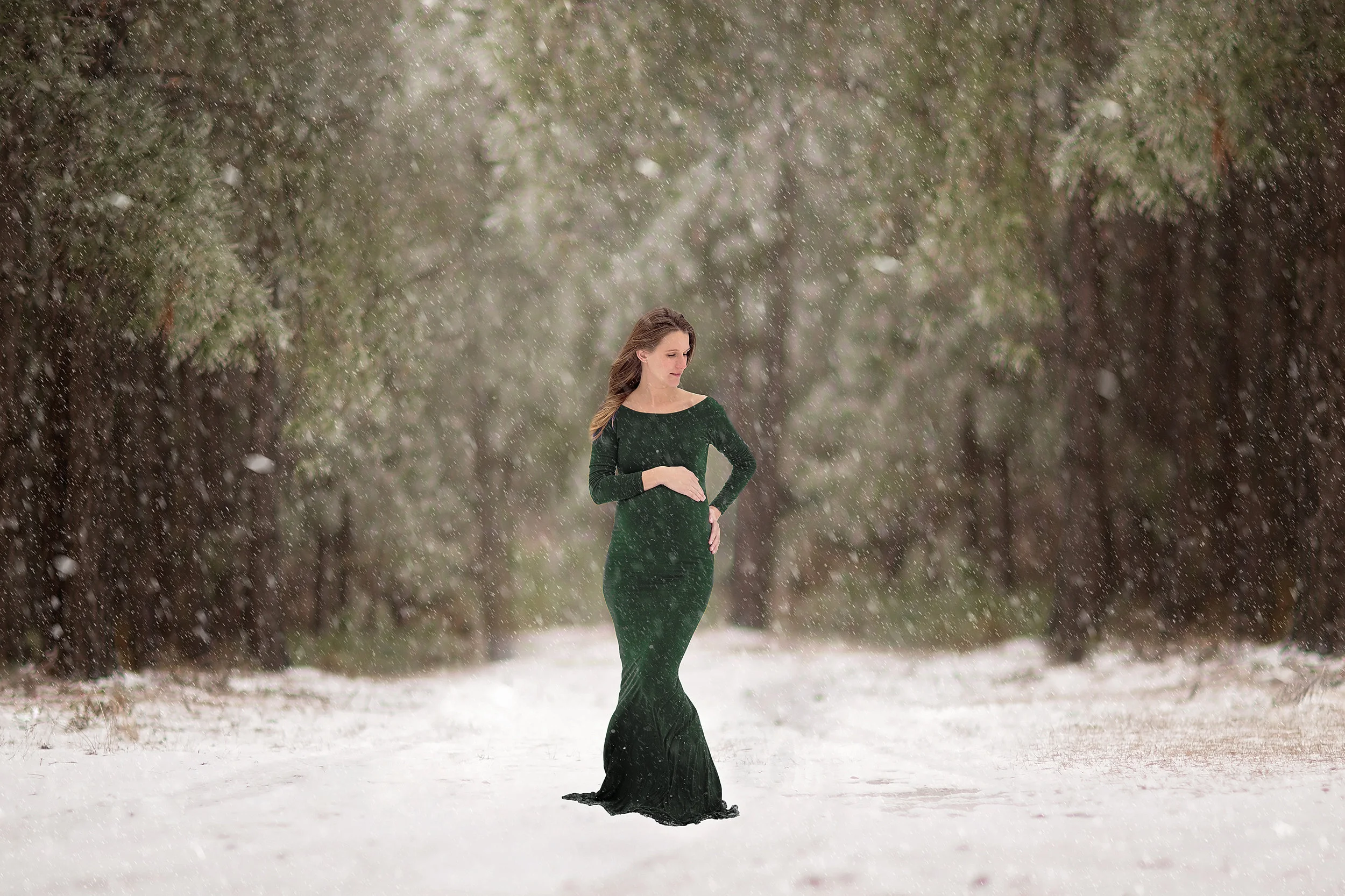 Also a little biased, but when your best friend is pregnant and lets you play in the snow, magic happens! So thankful we were able to do this session!