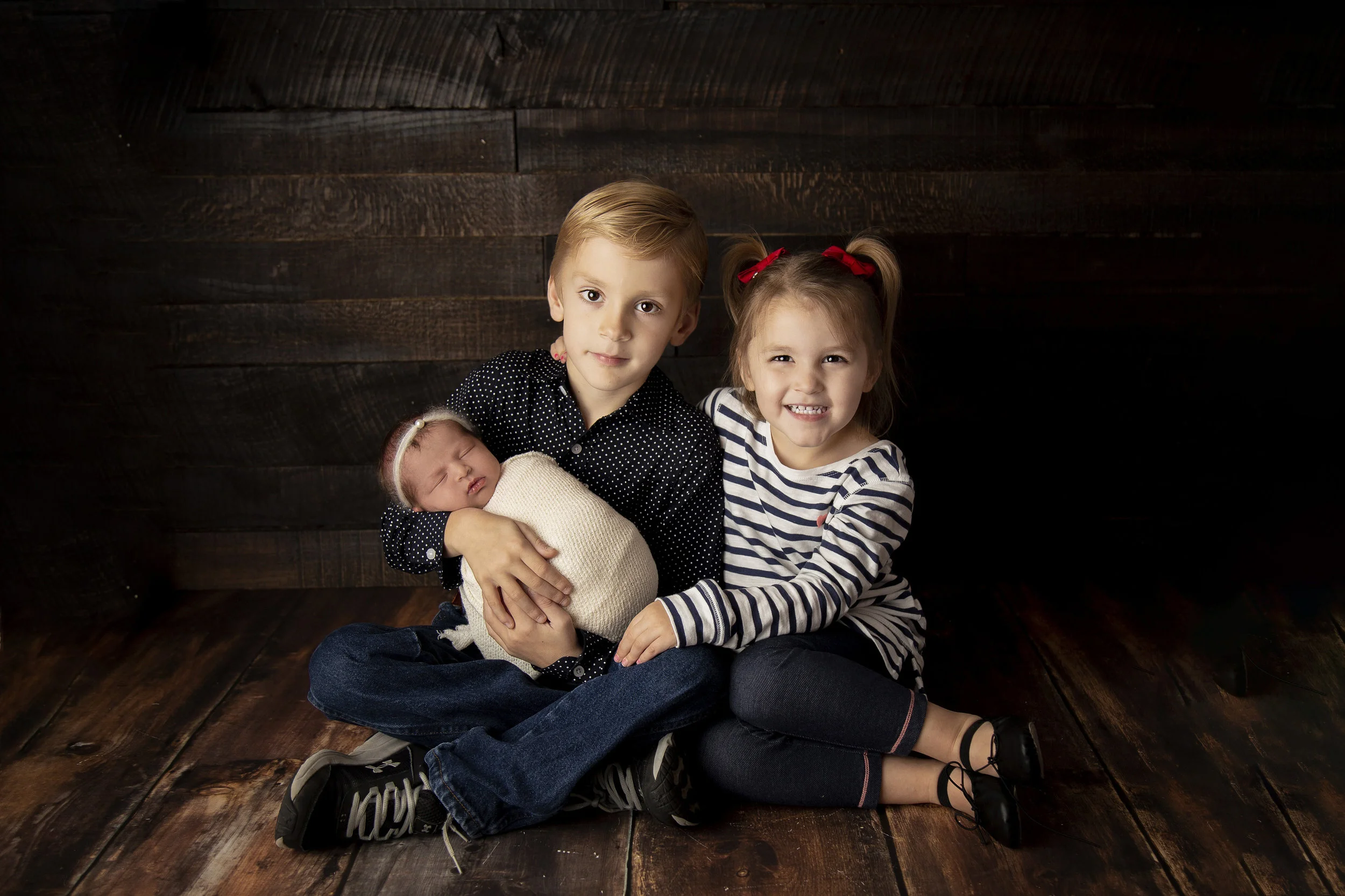 These guys make the list because it is not very often that we get such a successful shot of three siblings! I just had to include it! 