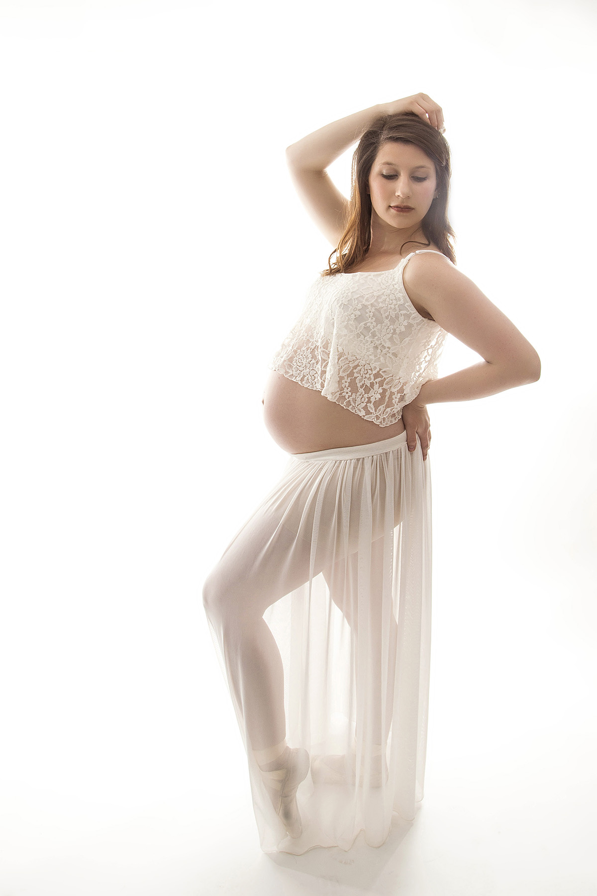 Angie_Englerth_Lancater_Maternity_Photographer_Wardobe_White_004.jpg