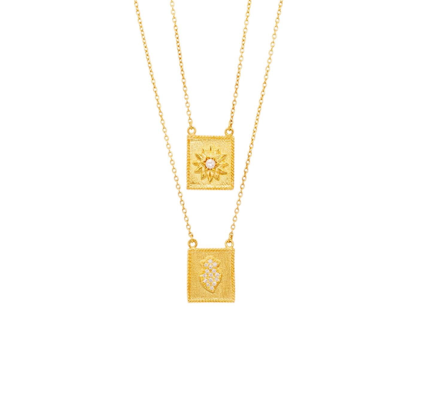 Tem o Minho e o Sol na alma esta Amiga 
#joiaslindasdemorrer #escapulario #jewelry #precious #art