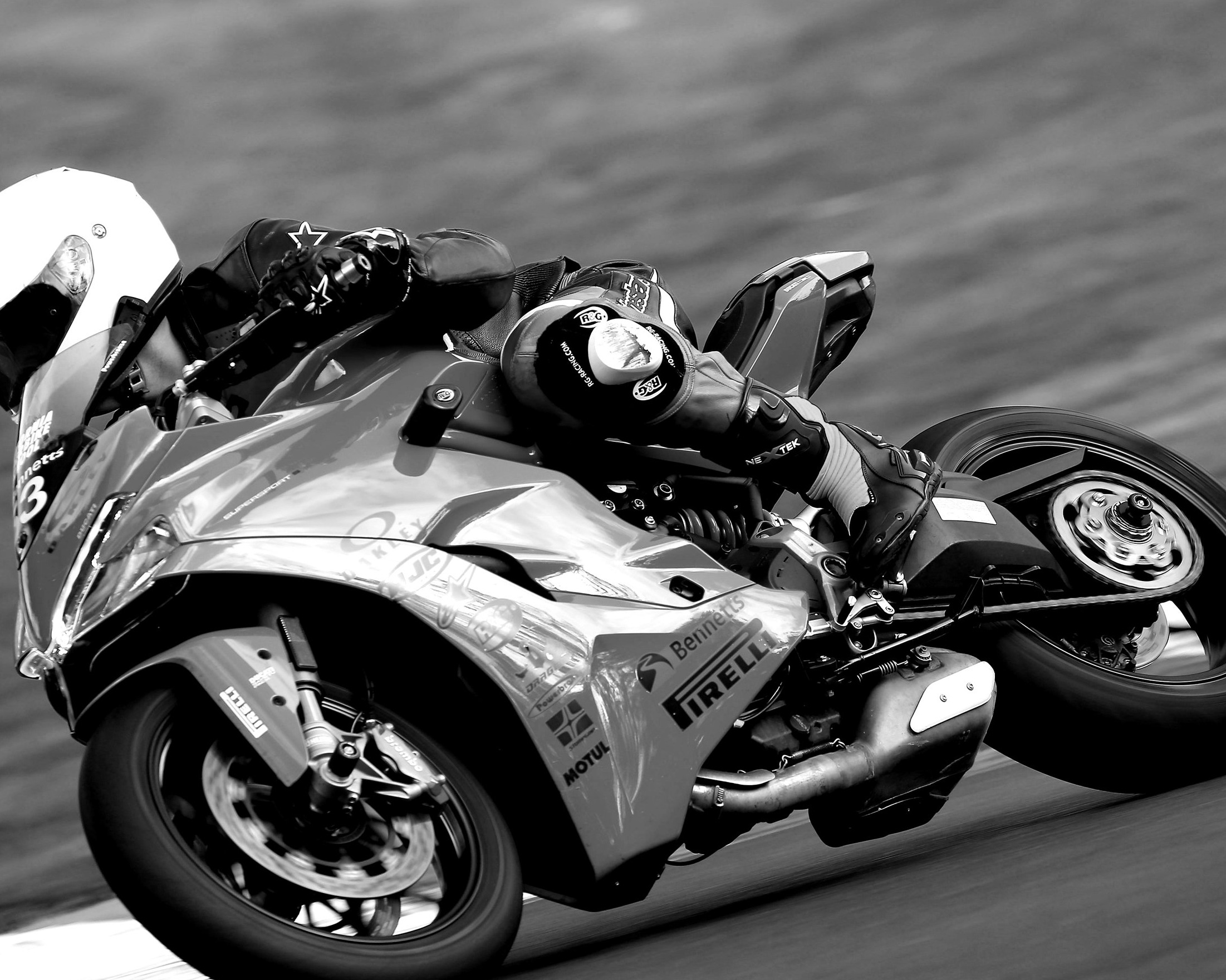 brands+hatch+sept18_mono.jpg