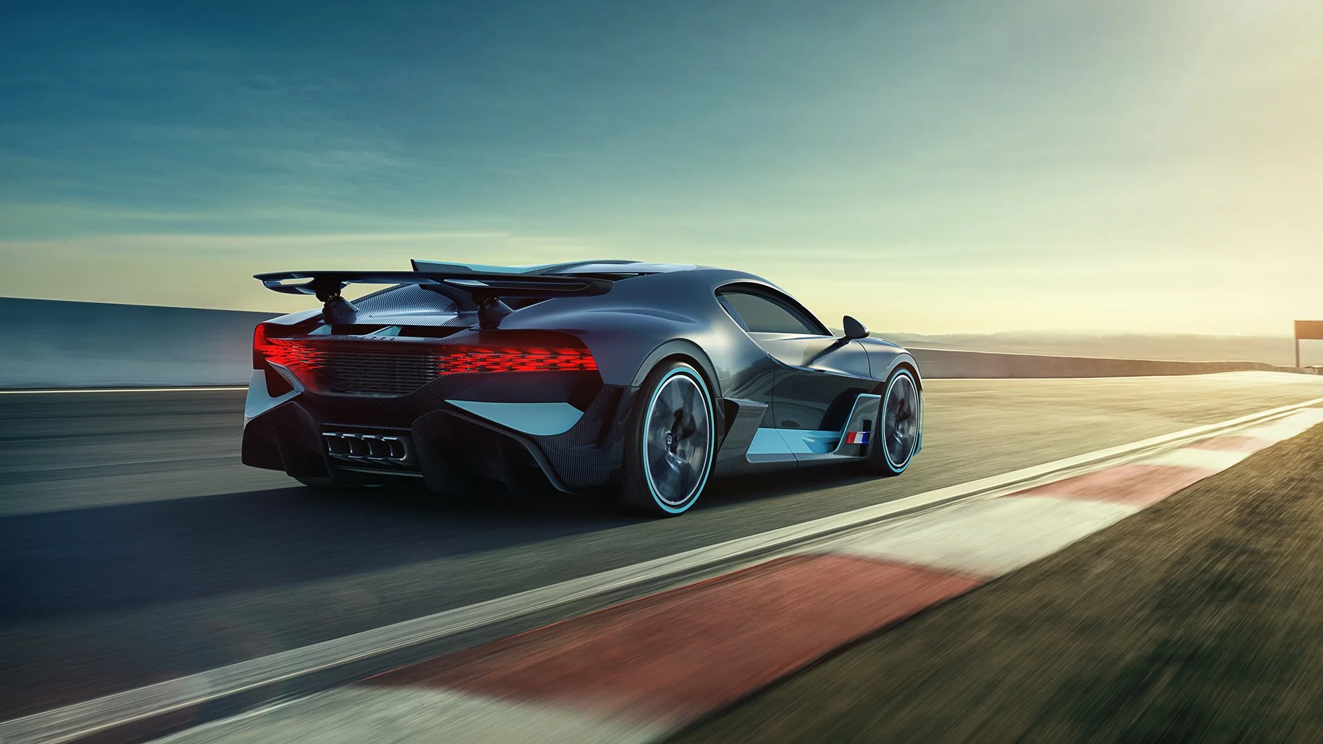 RaceTrack_B-04.jpg